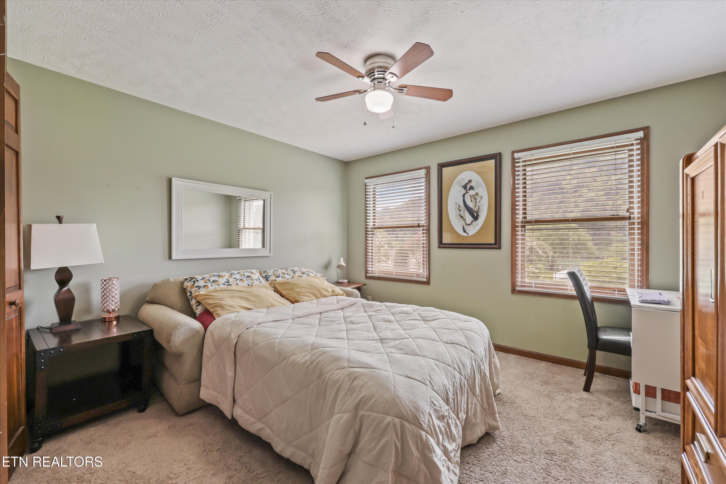 511 Mariner Point Drive Clinton TN 37716