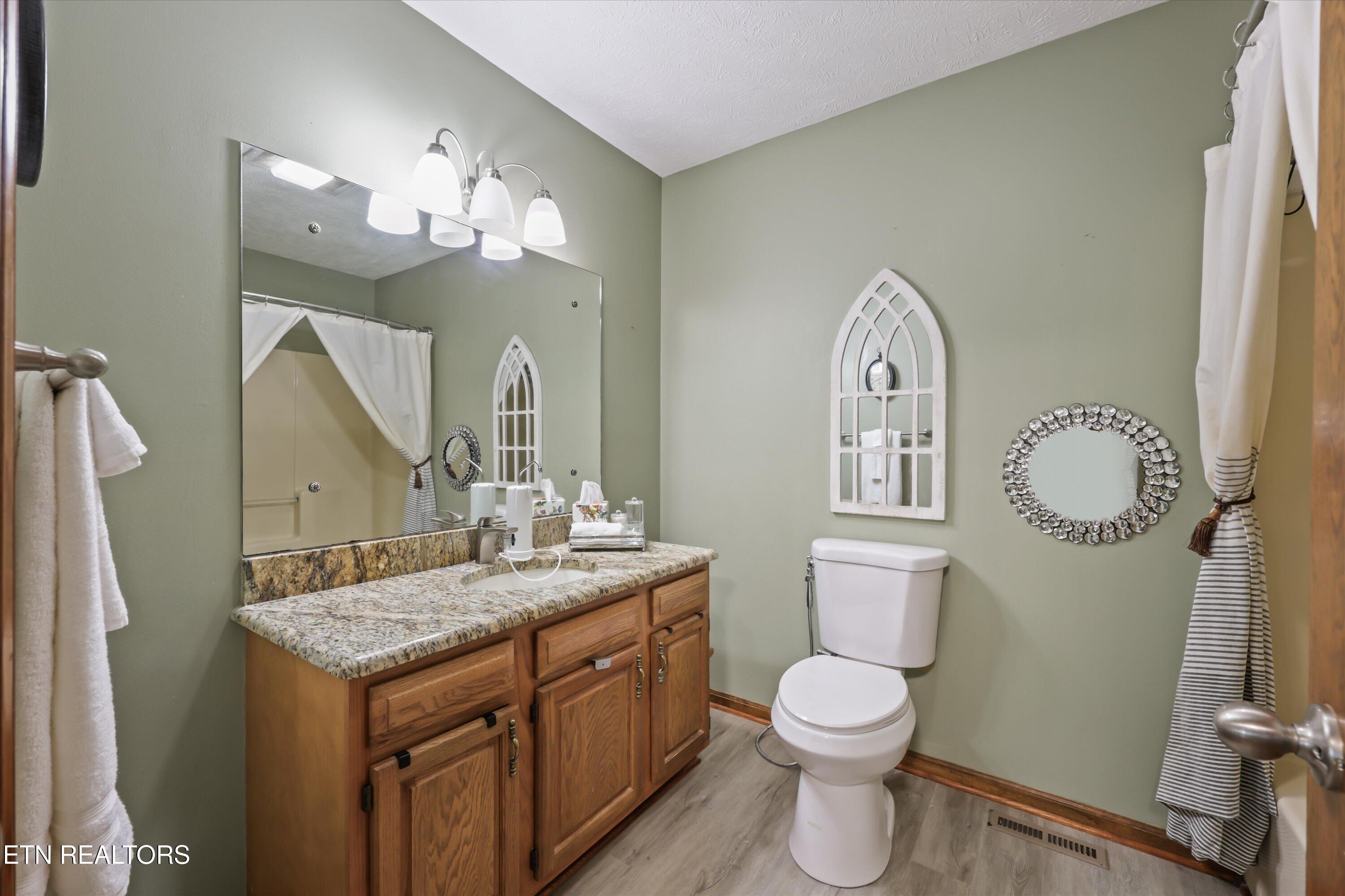 511 Mariner Point Drive Clinton TN 37716