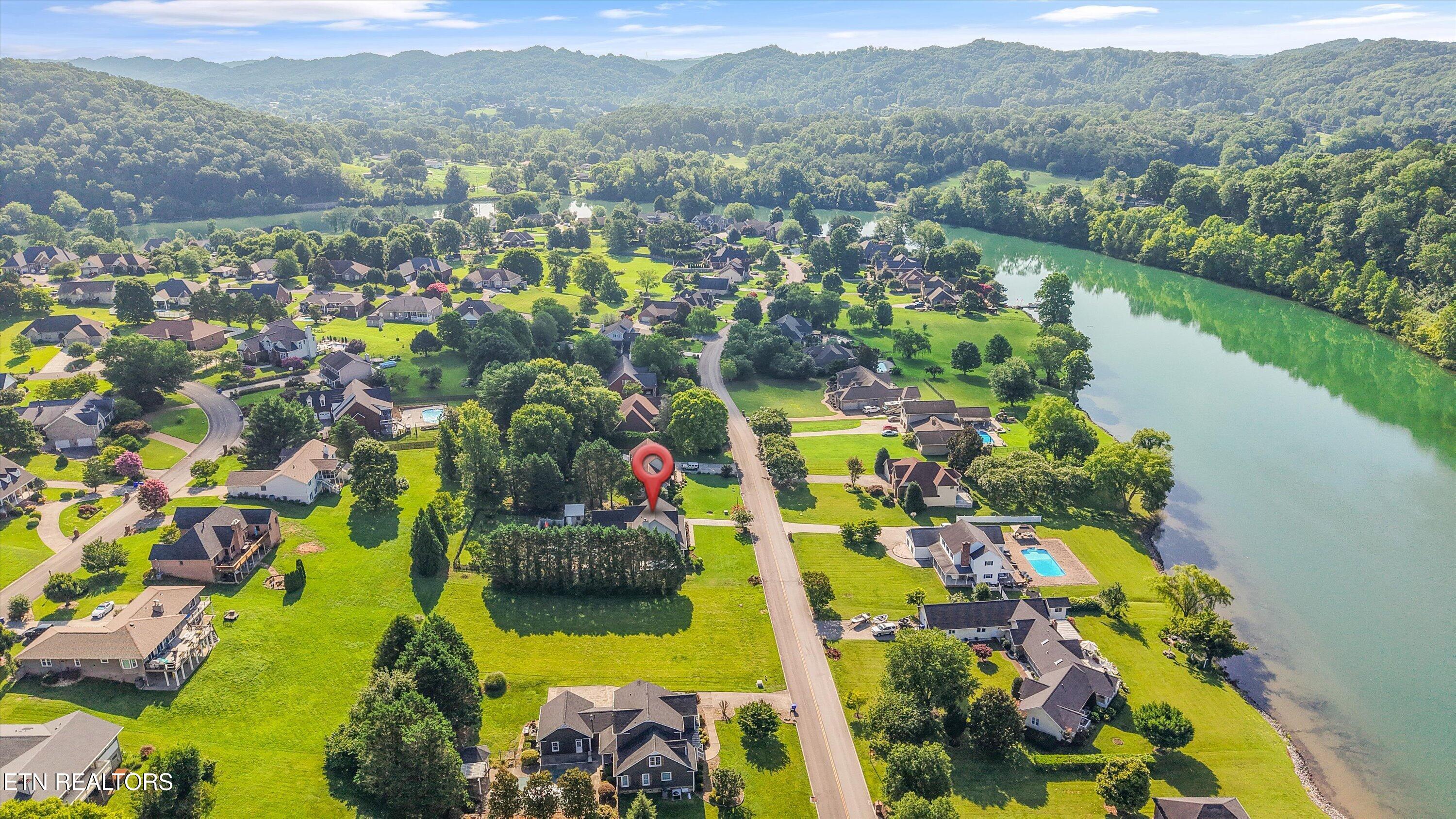 511 Mariner Point Drive Clinton TN 37716