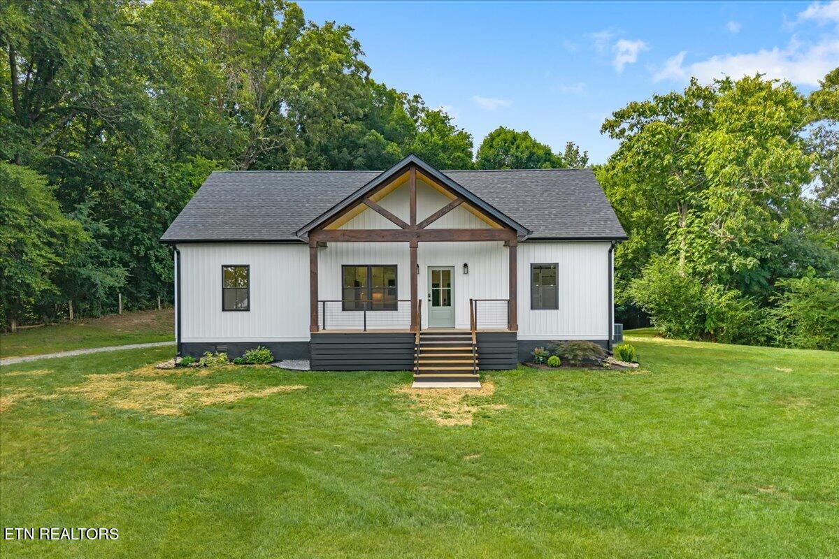 225 Summit Road Madisonville TN 37354