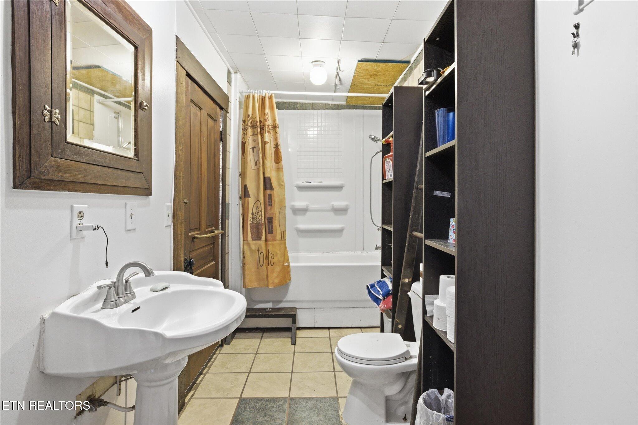 8179 Tennessee 131 Washburn TN 37888