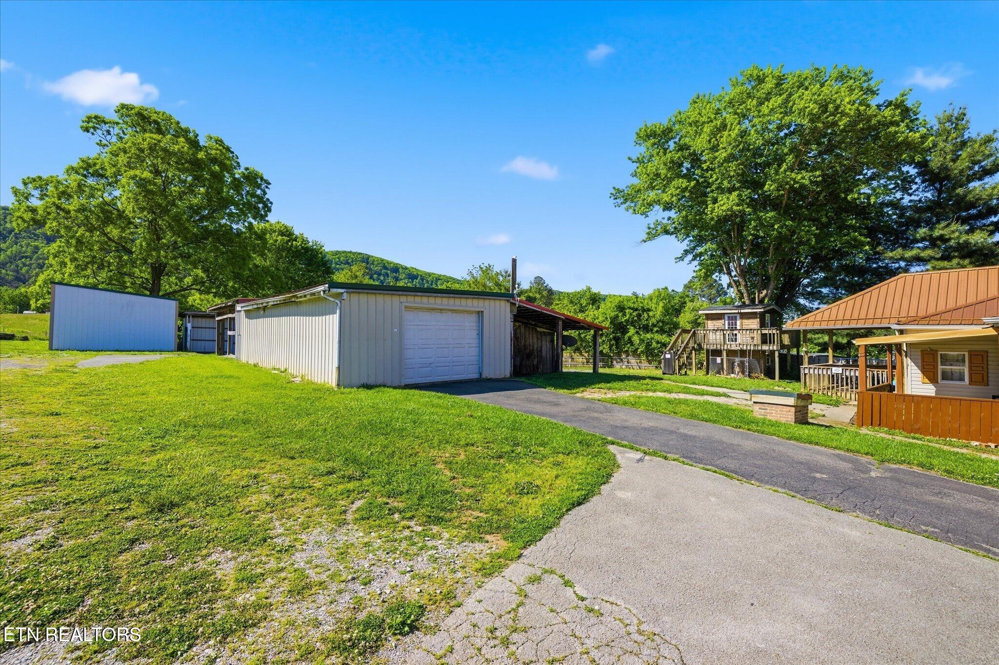 8179 Tennessee 131 Washburn TN 37888