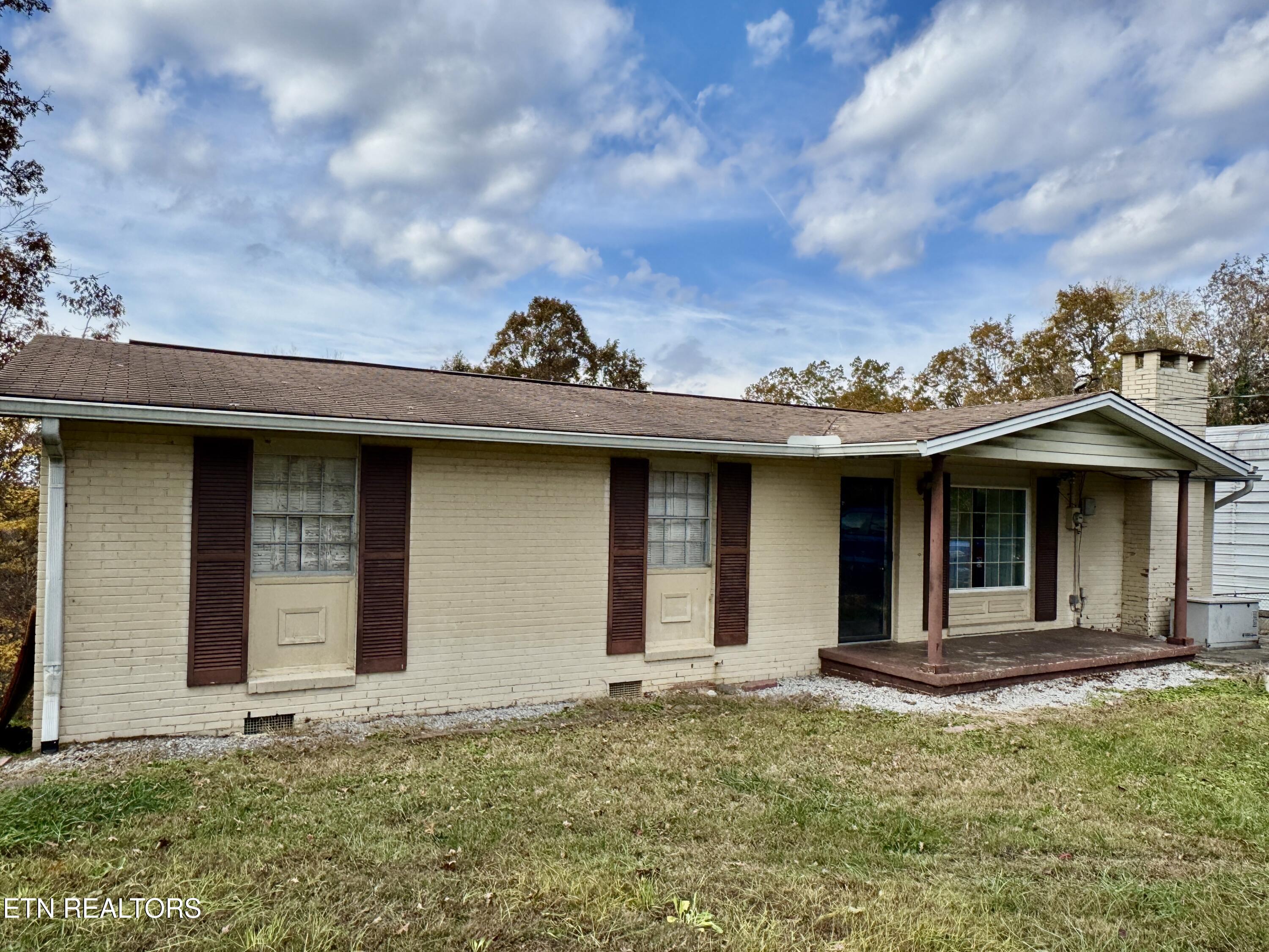 513 W Ridgecrest Drive Kingston TN 37763