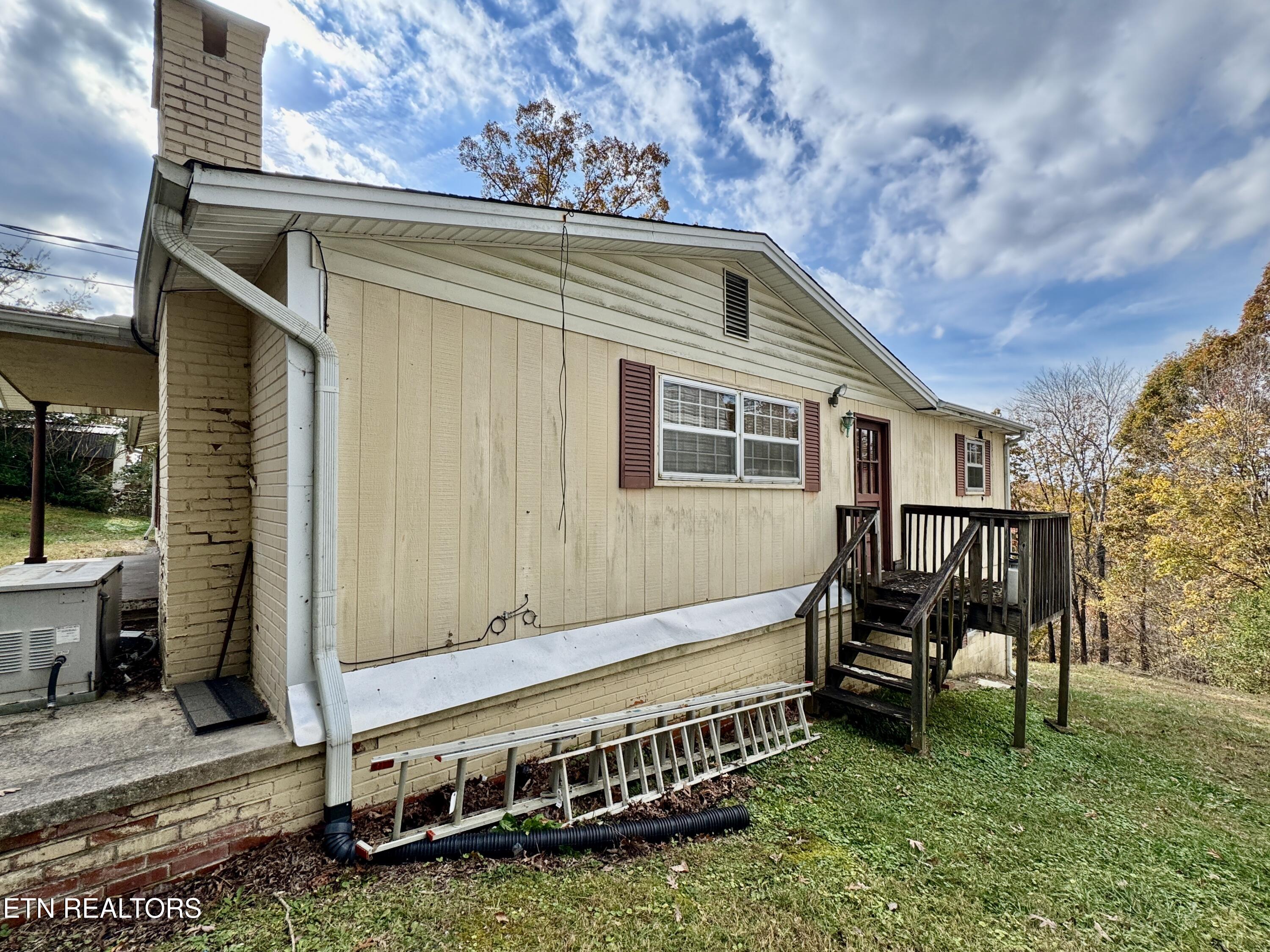 513 W Ridgecrest Drive Kingston TN 37763