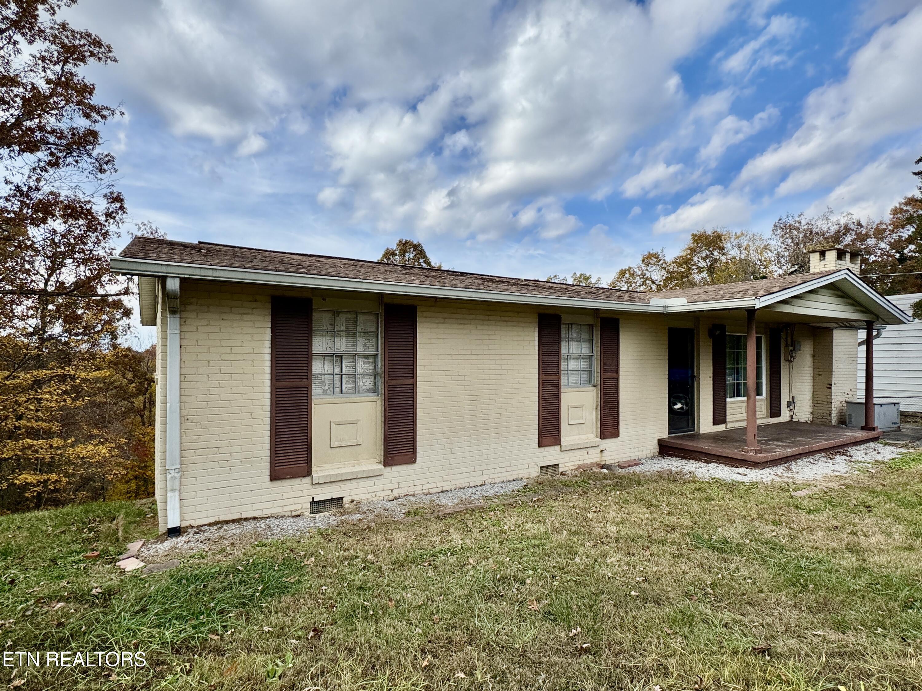 513 W Ridgecrest Drive Kingston TN 37763