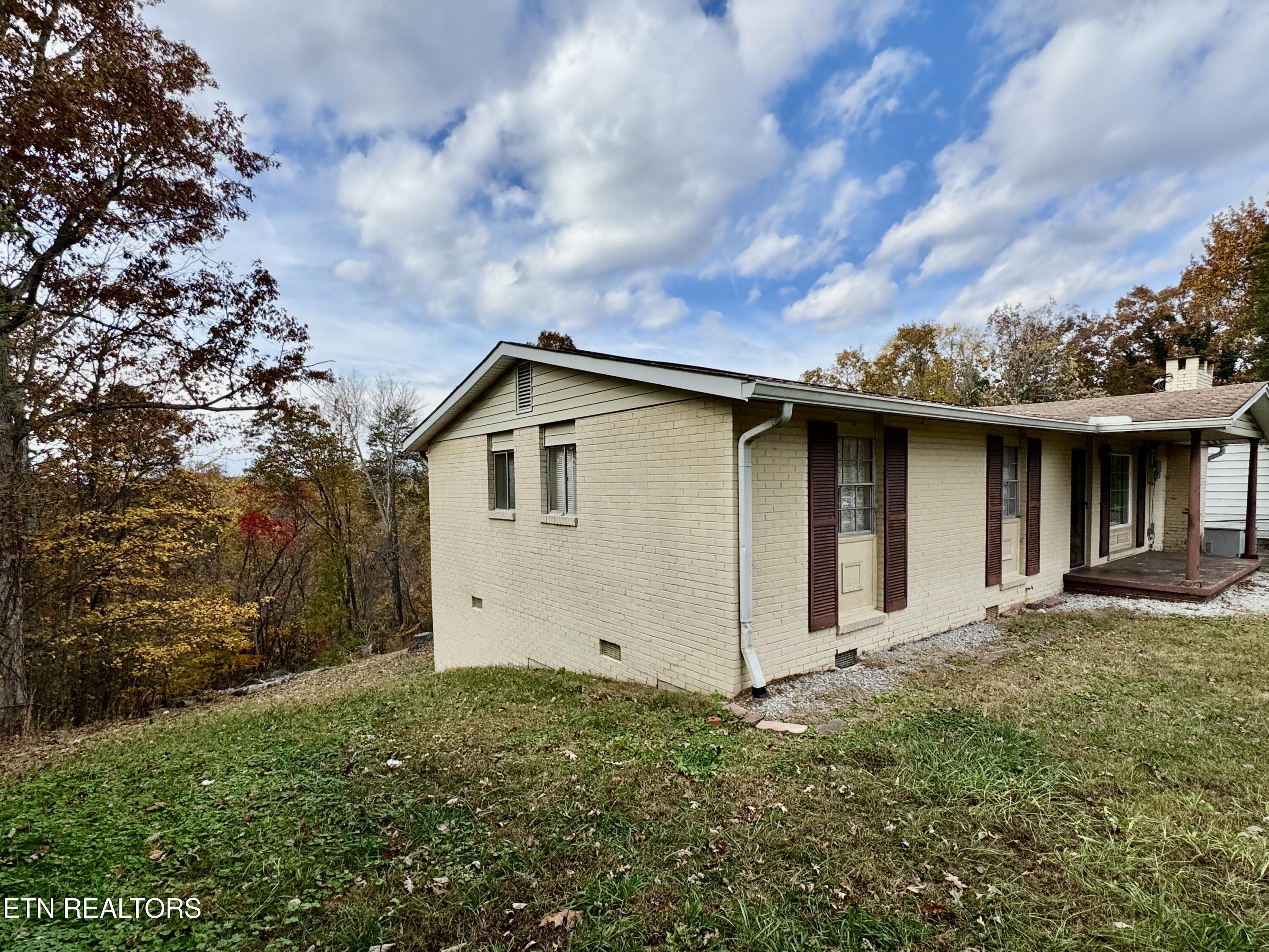 513 W Ridgecrest Drive Kingston TN 37763