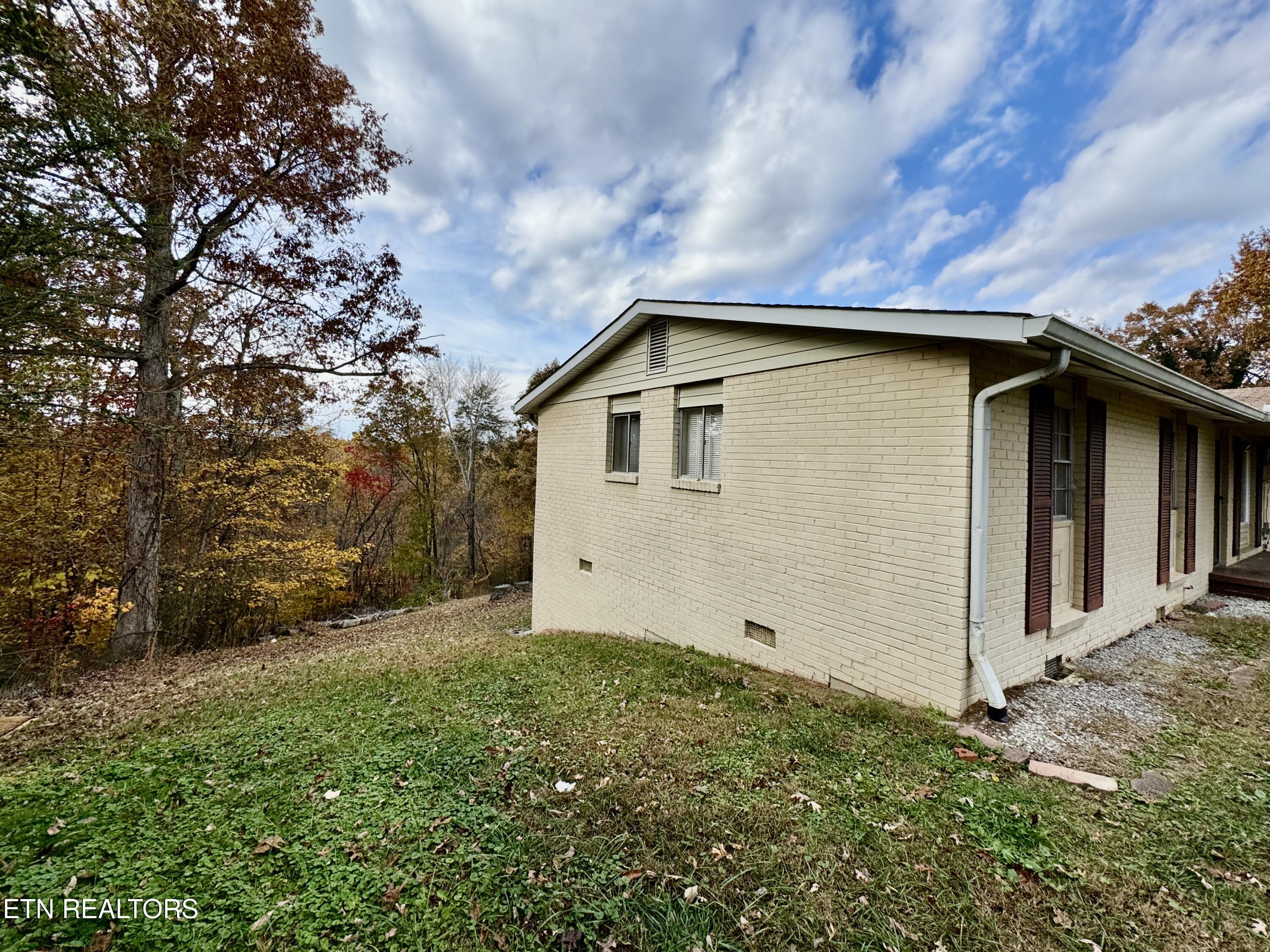 513 W Ridgecrest Drive Kingston TN 37763