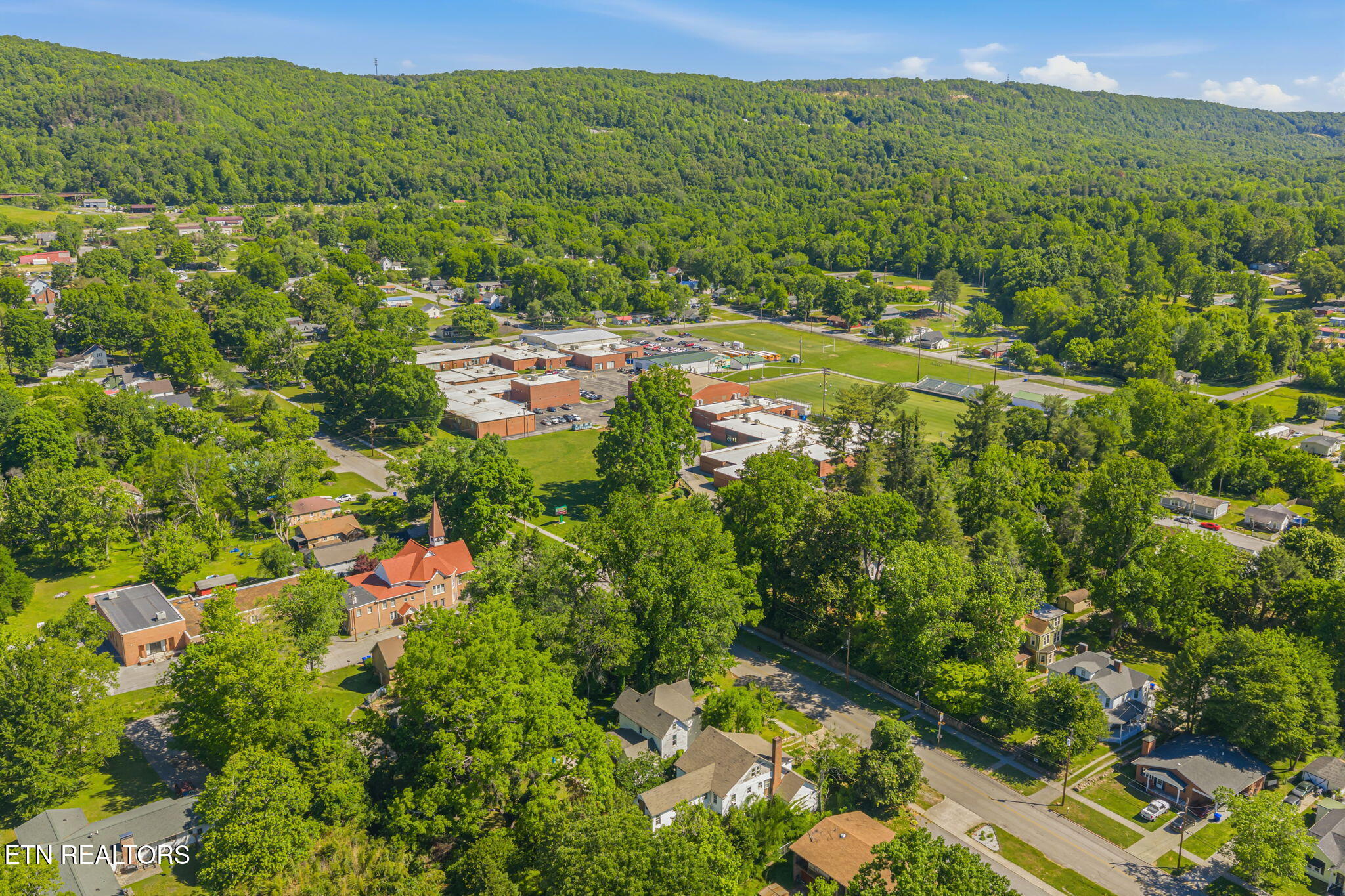 419 W Rockwood Street Rockwood TN 37854