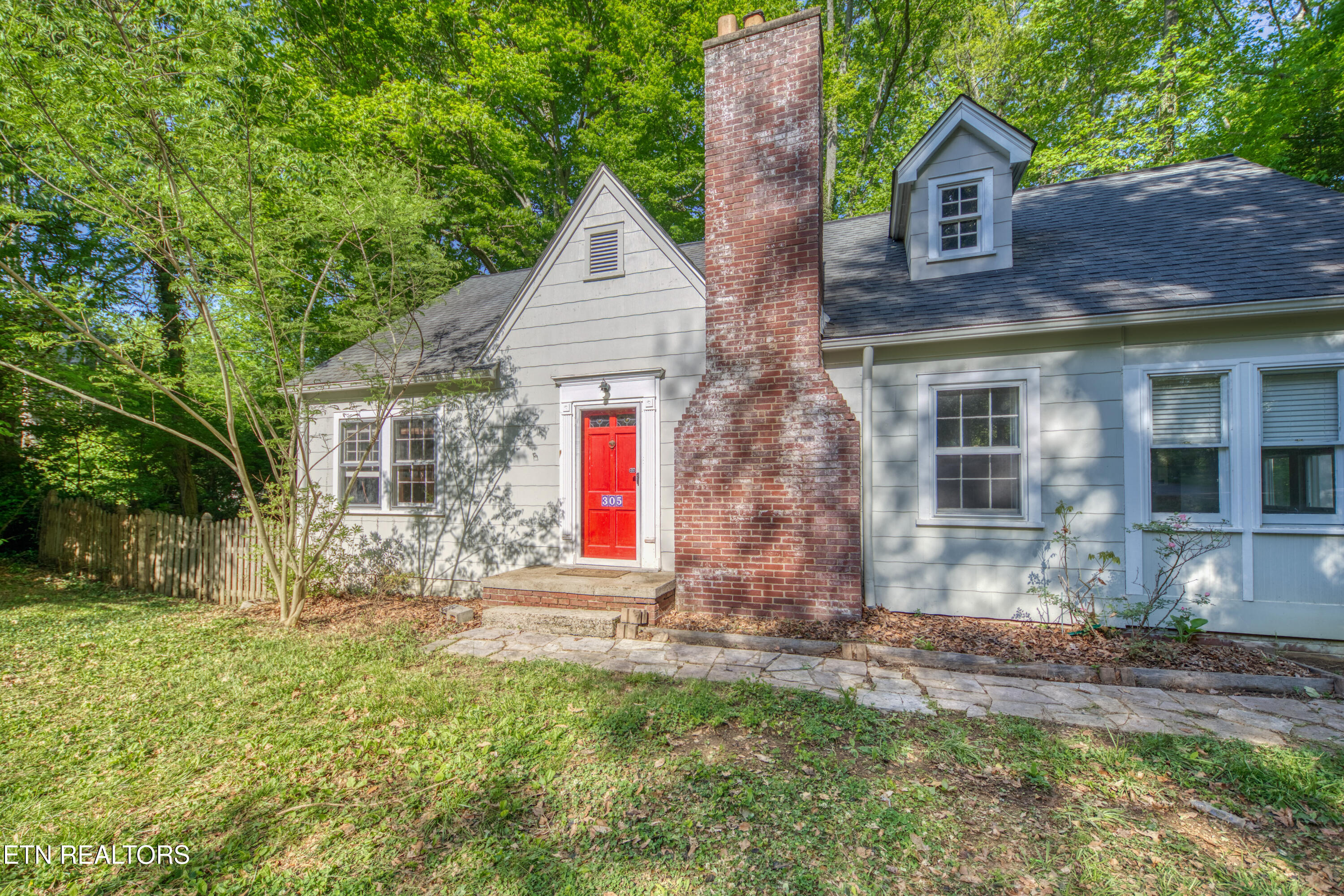 305 Mayflower Drive Knoxville TN 37920