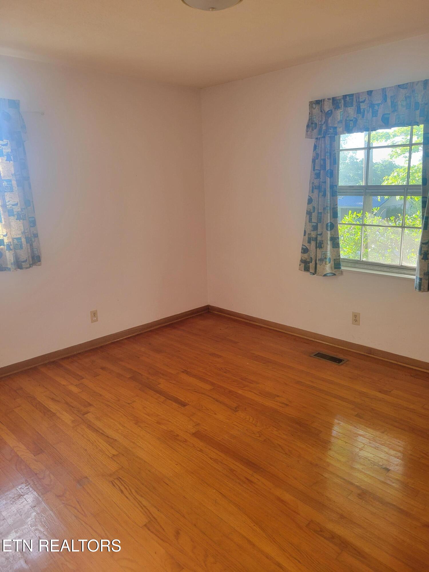 2318 Sylvania Avenue Knoxville TN 37920