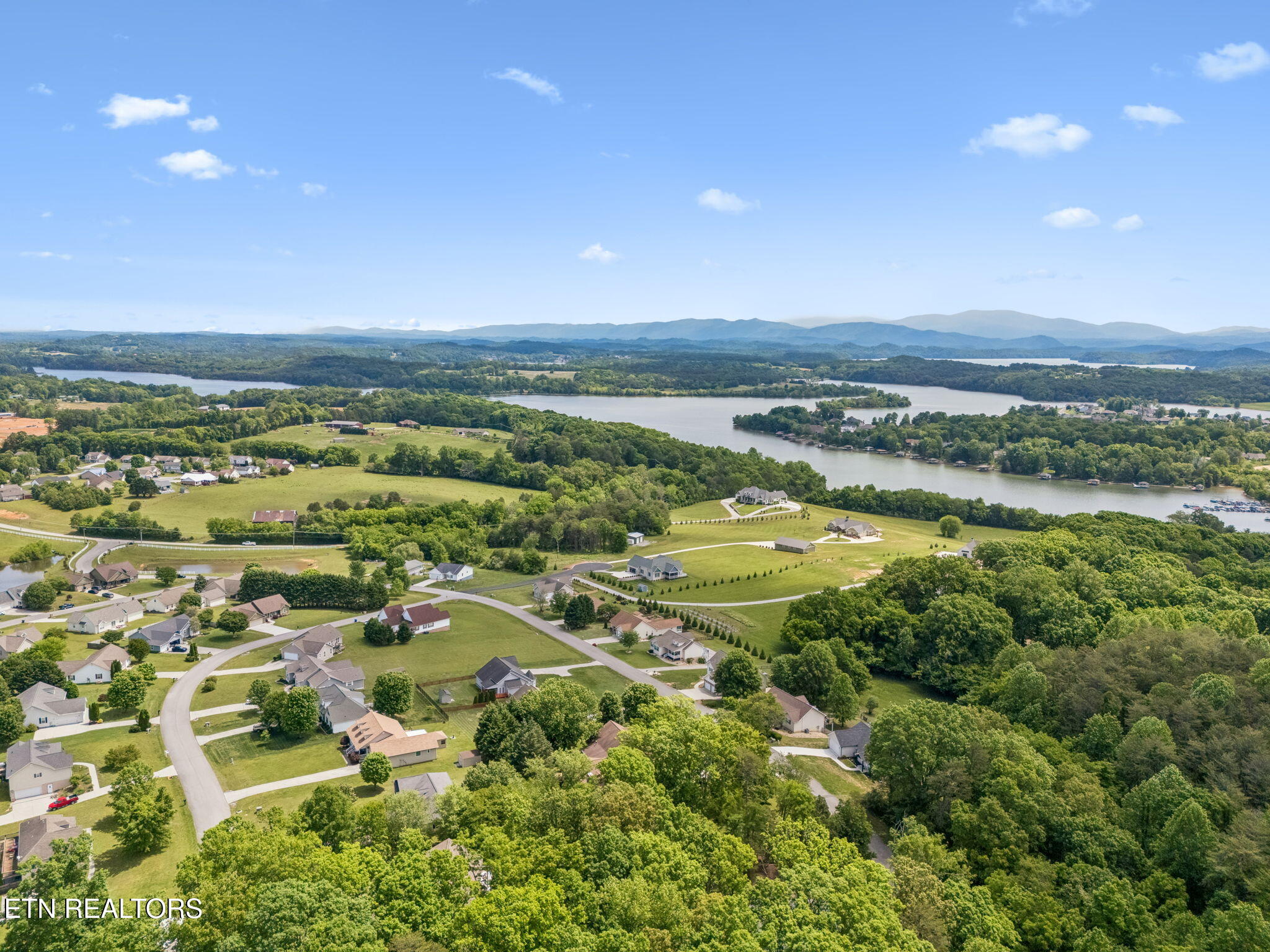 135 Country Way Road Vonore TN 37885