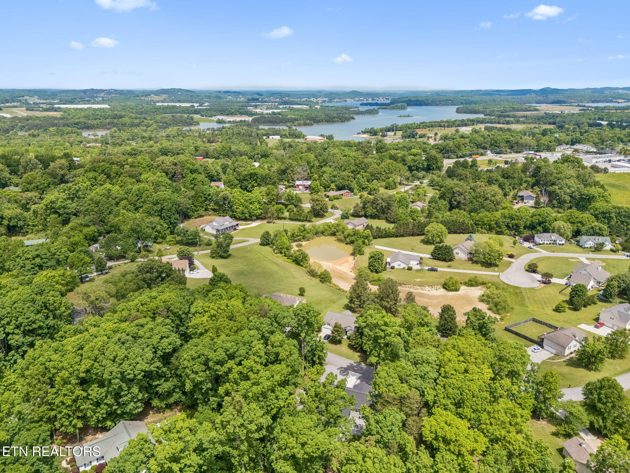 135 Country Way Road Vonore TN 37885