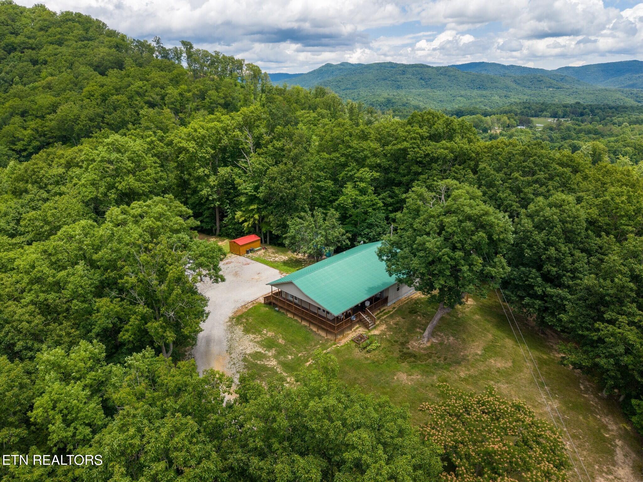 1153 Ditney Trail Pioneer TN 37847