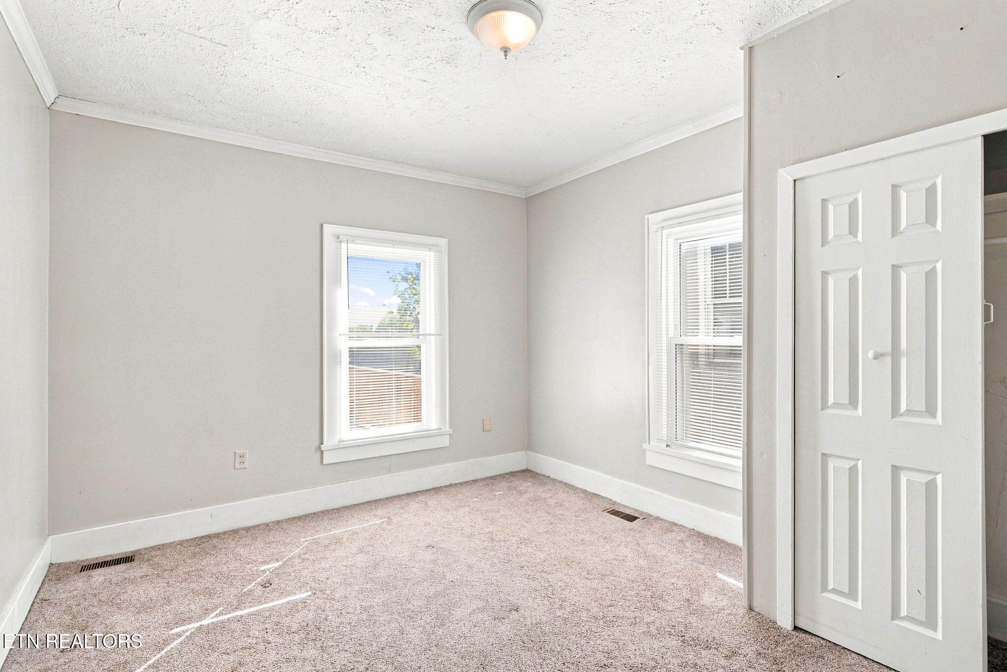 2304 Cecil Avenue Knoxville TN 37917