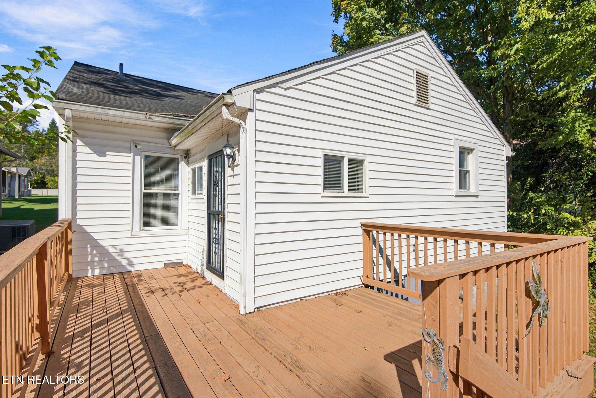 2304 Cecil Avenue Knoxville TN 37917