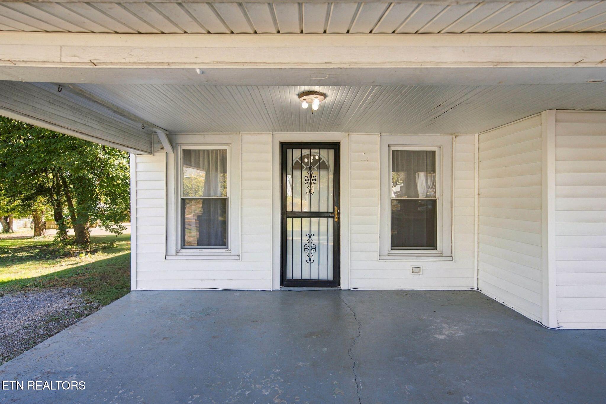 2304 Cecil Avenue Knoxville TN 37917