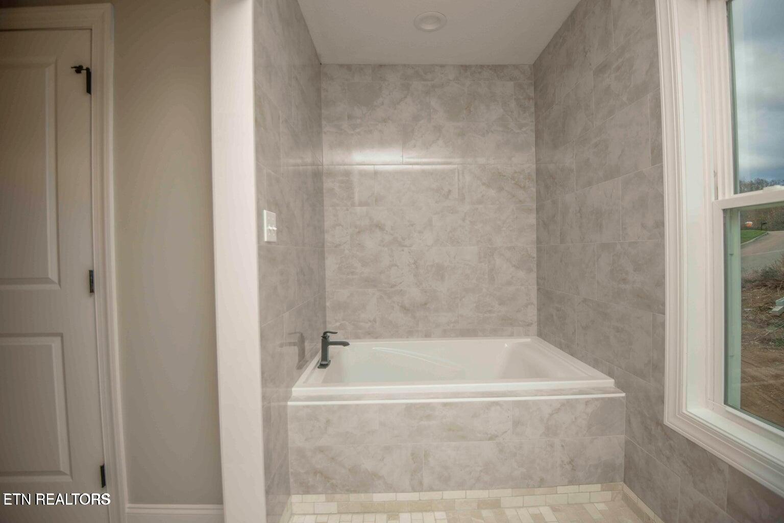 7024 Remagen Lane Knoxville TN 37920