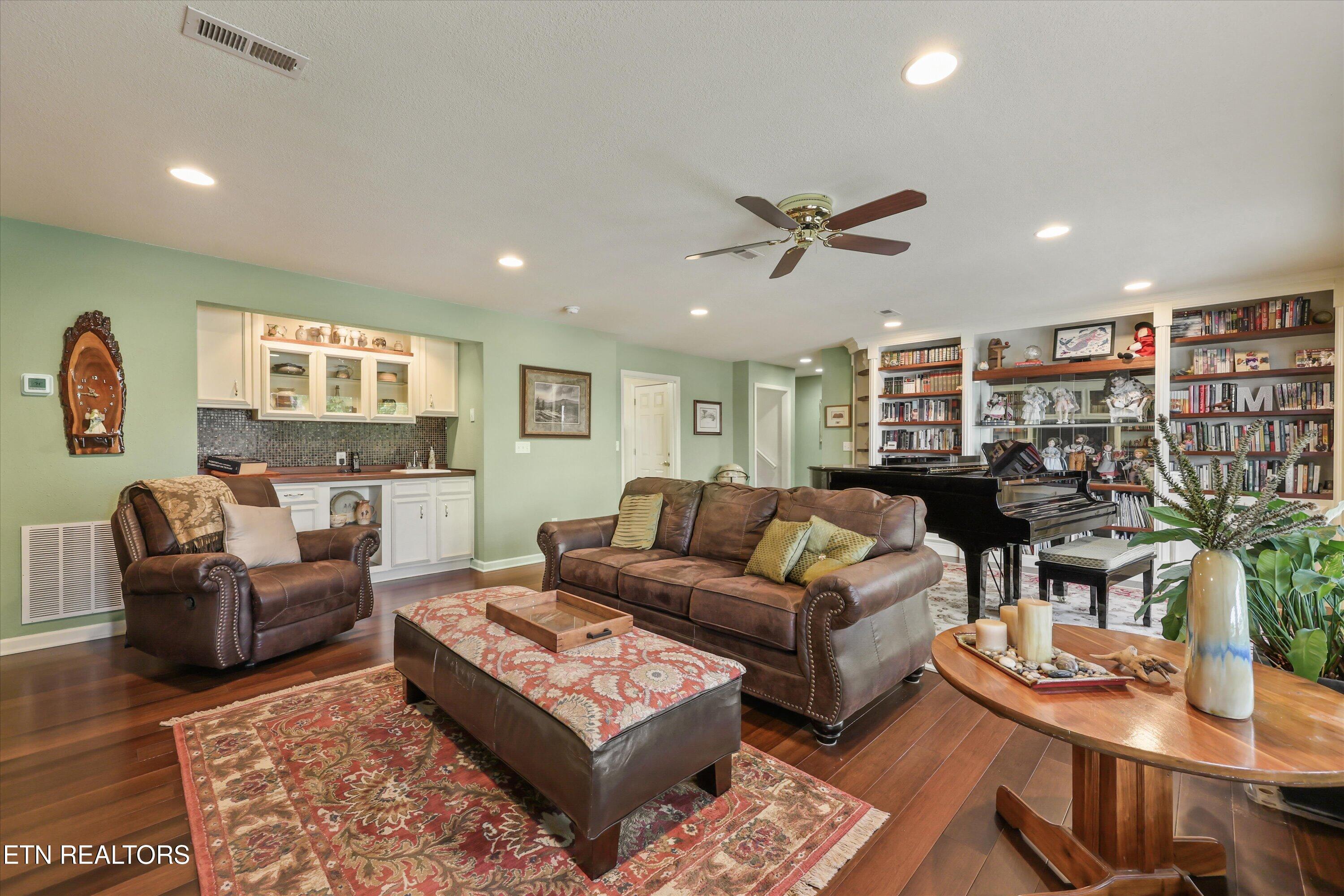 209 Coyatee Shores Loudon TN 37774