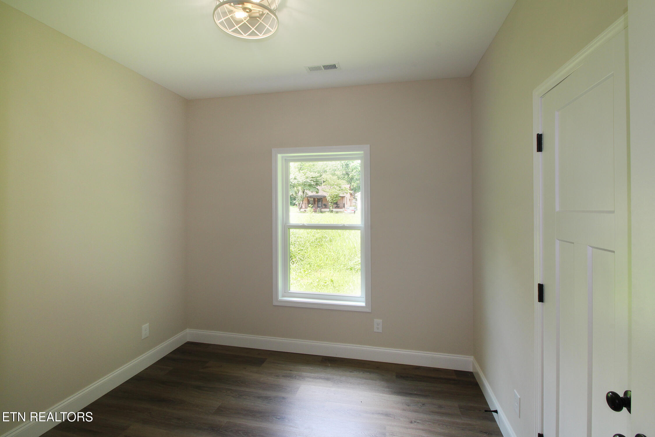 1143 Massachusetts Avenue Knoxville TN 37921