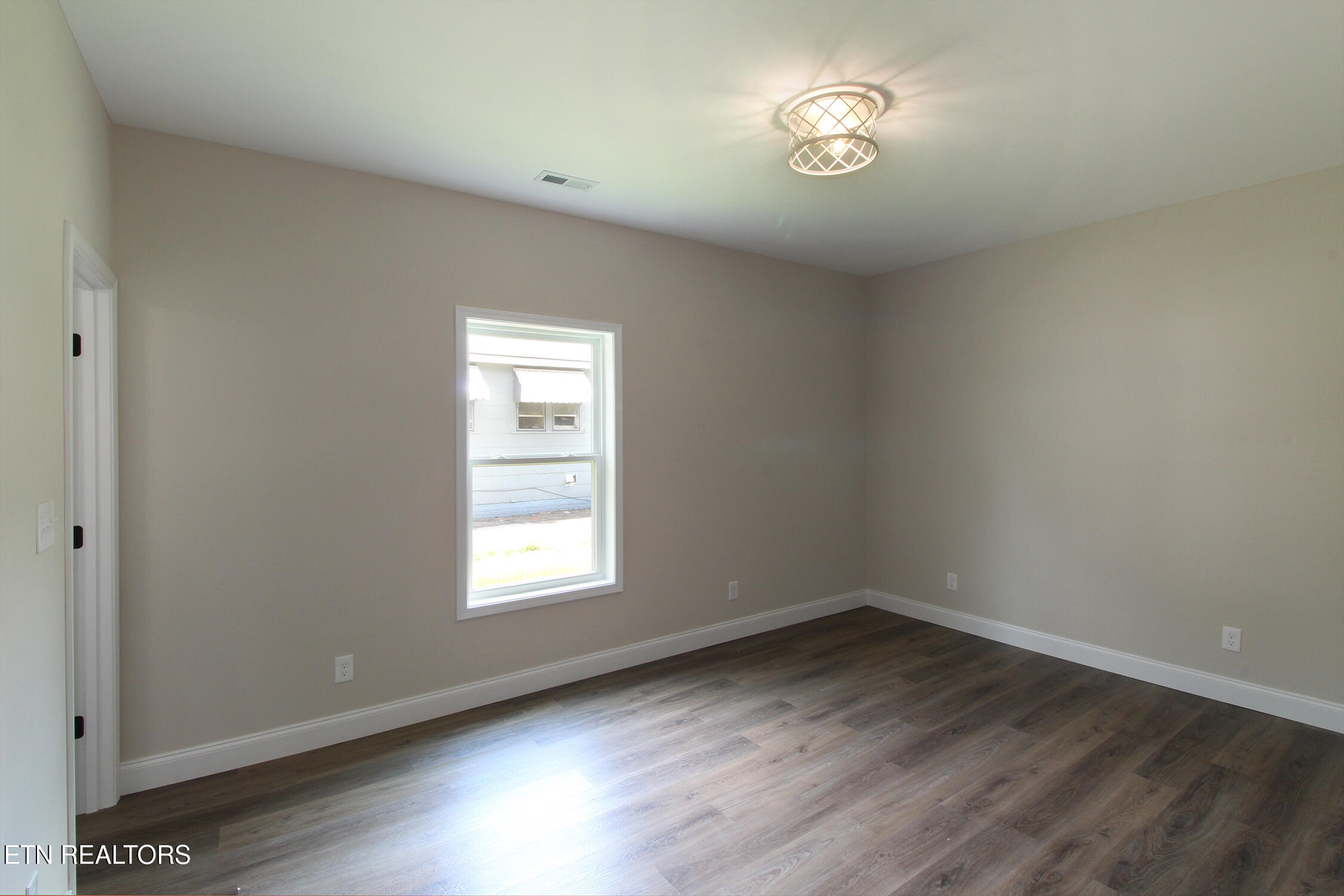 1143 Massachusetts Avenue Knoxville TN 37921