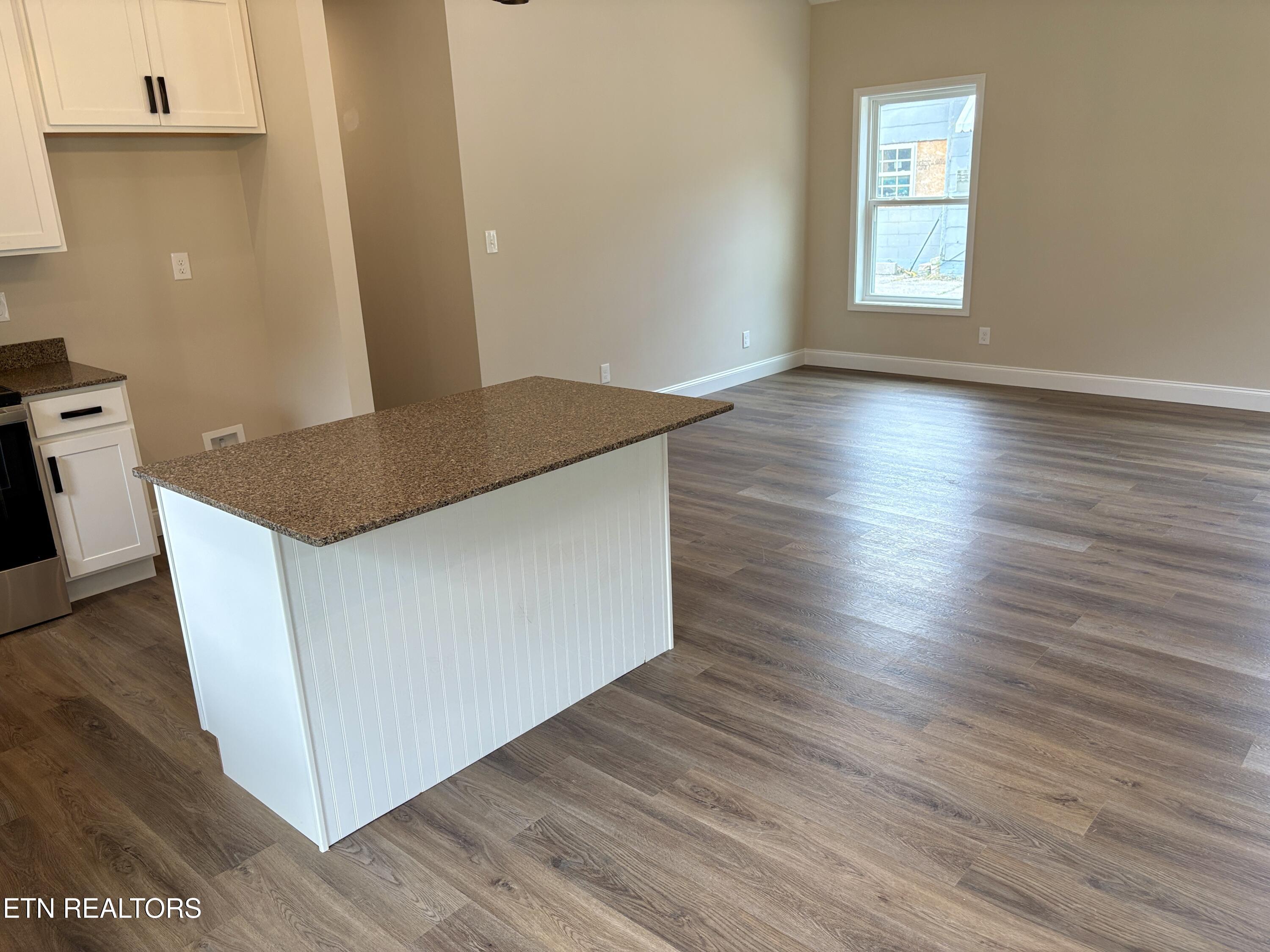 1143 Massachusetts Avenue Knoxville TN 37921