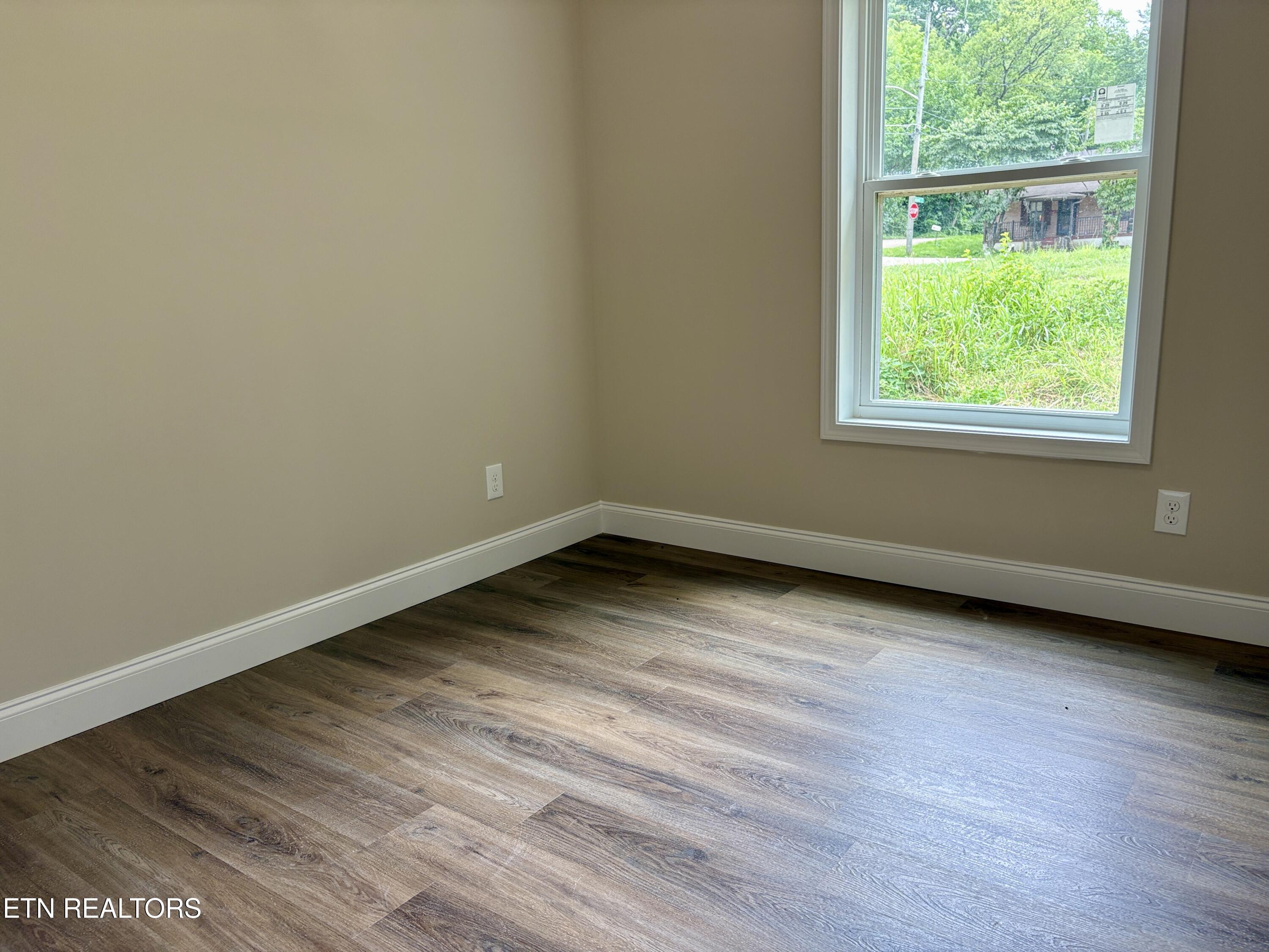 1143 Massachusetts Avenue Knoxville TN 37921