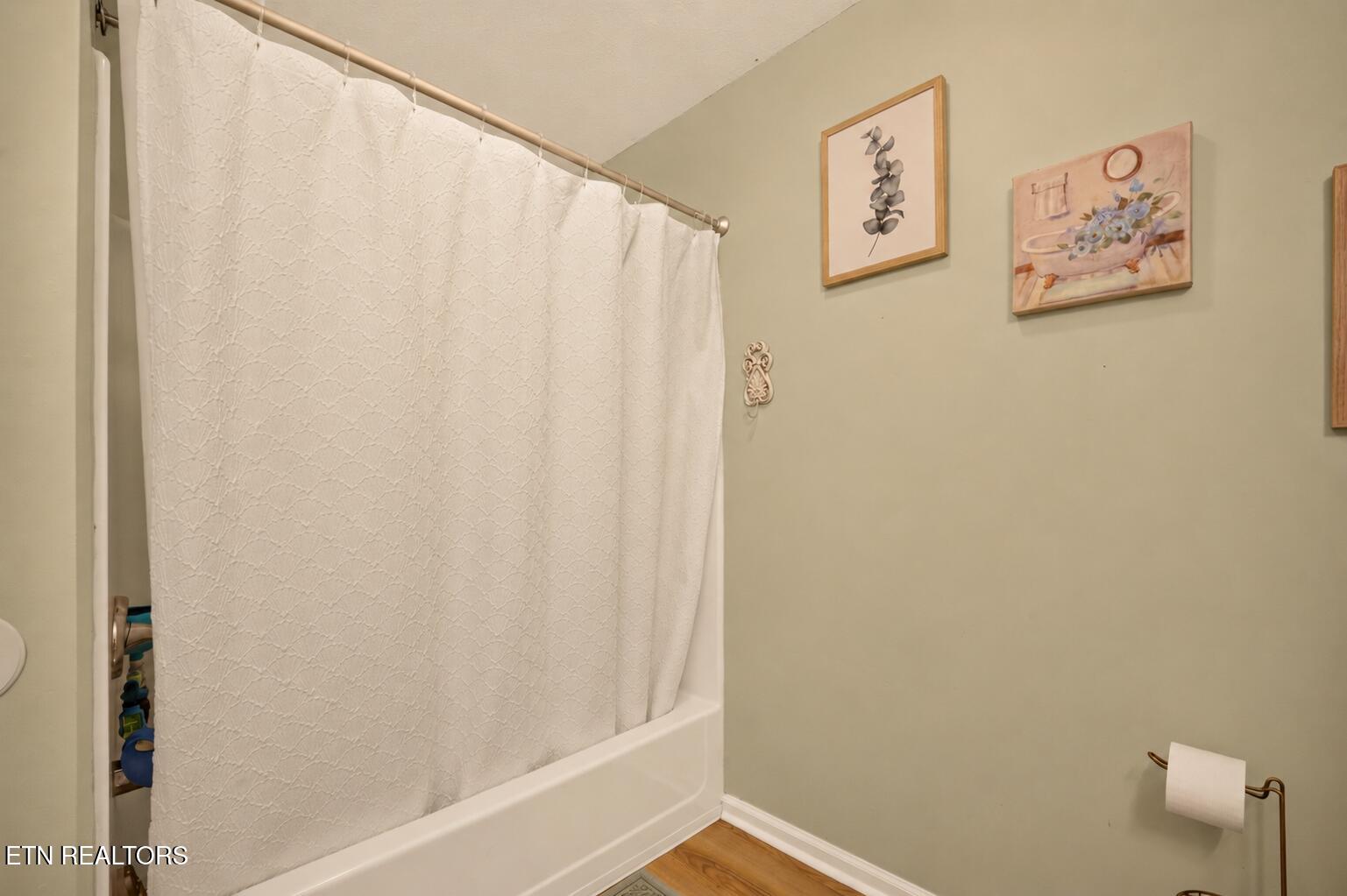 105 Cedar Circle Jacksboro TN 37757