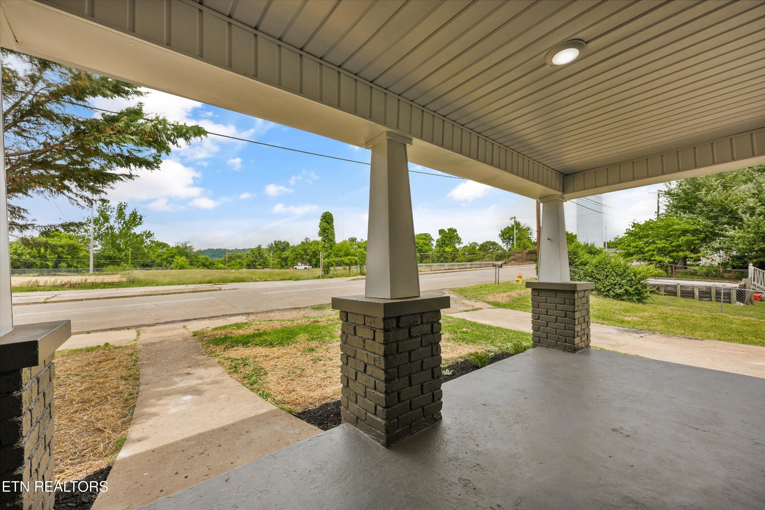 1612 Vermont Avenue Knoxville TN 37921