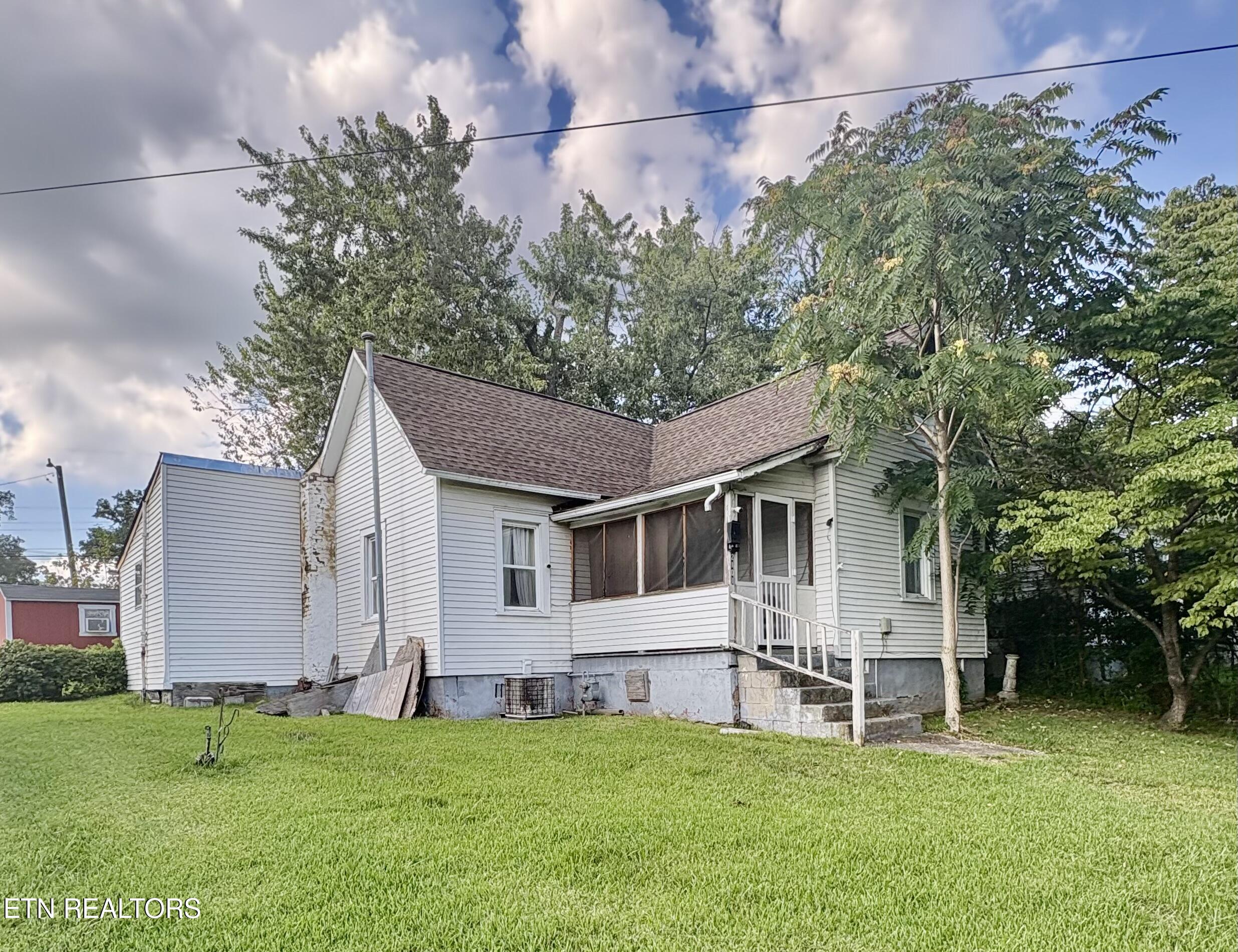 2101 Lawson Avenue Knoxville TN 37917