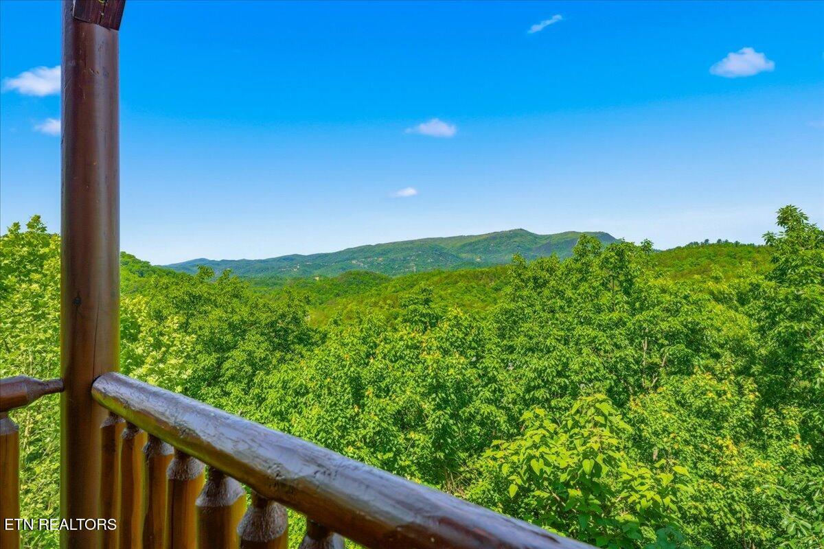 1717 High Rock Way Sevierville TN 37862