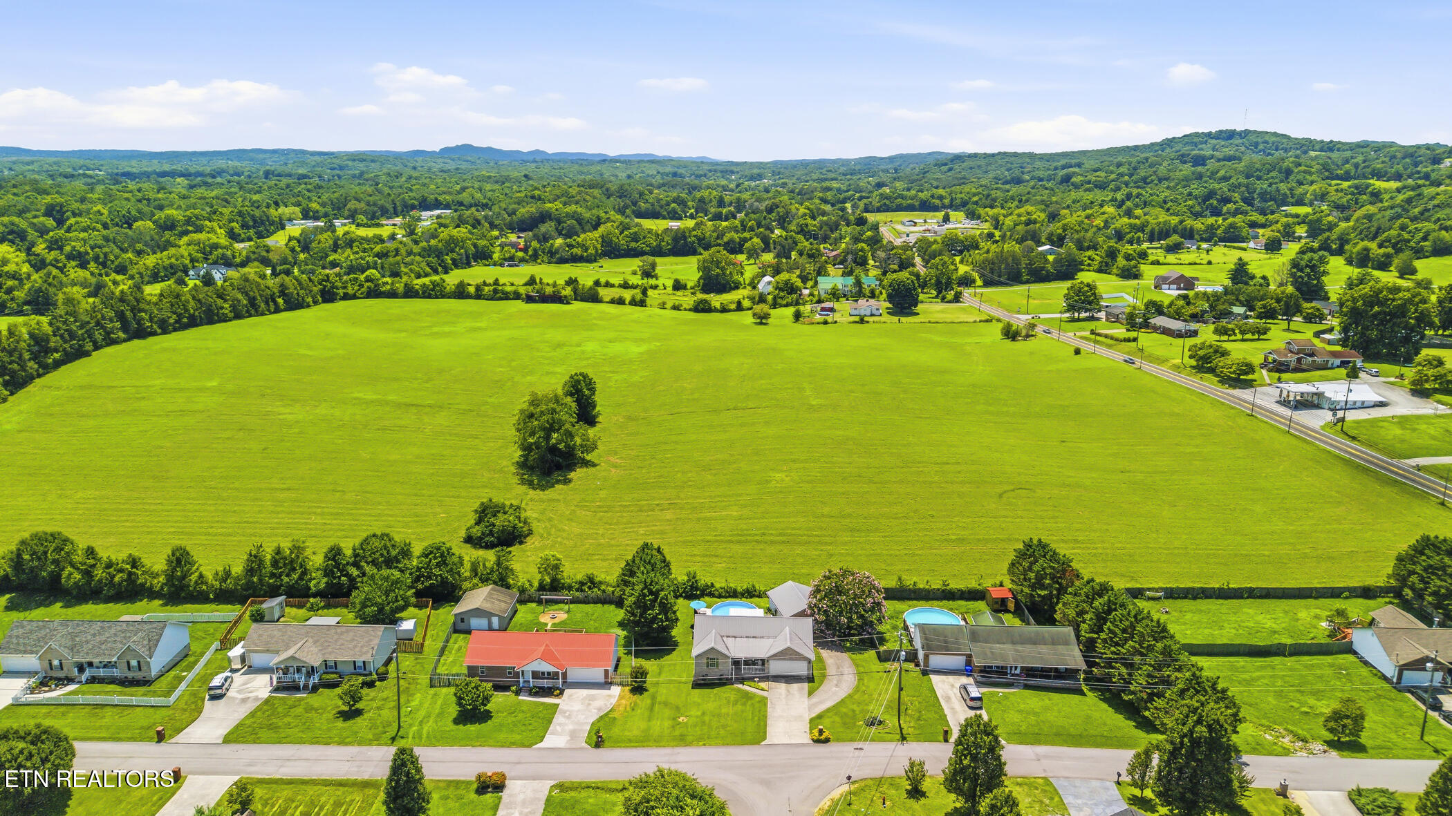 192 Acorn Drive Corryton TN 37721