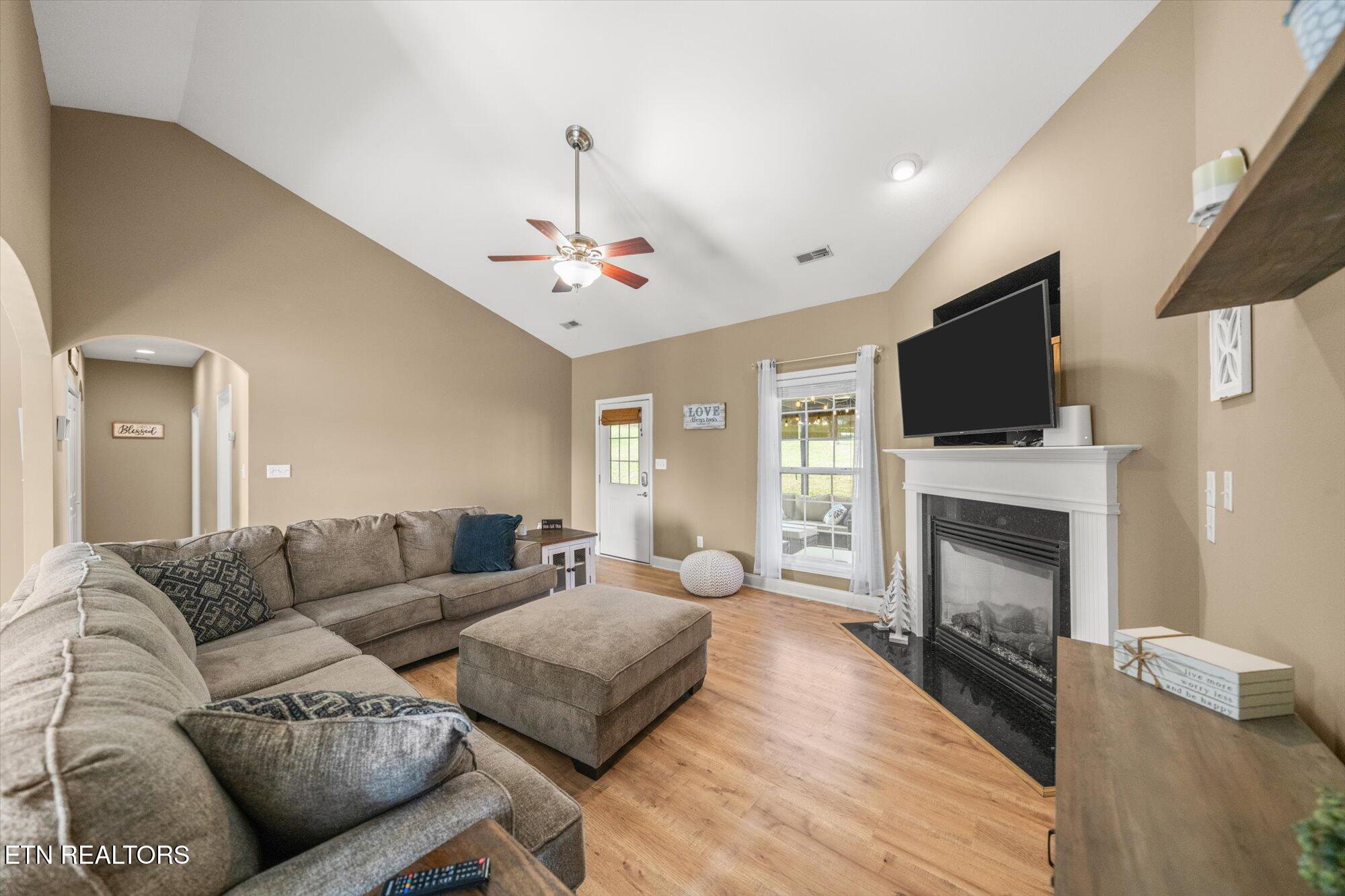7309 Fort Apache Road Corryton TN 37721
