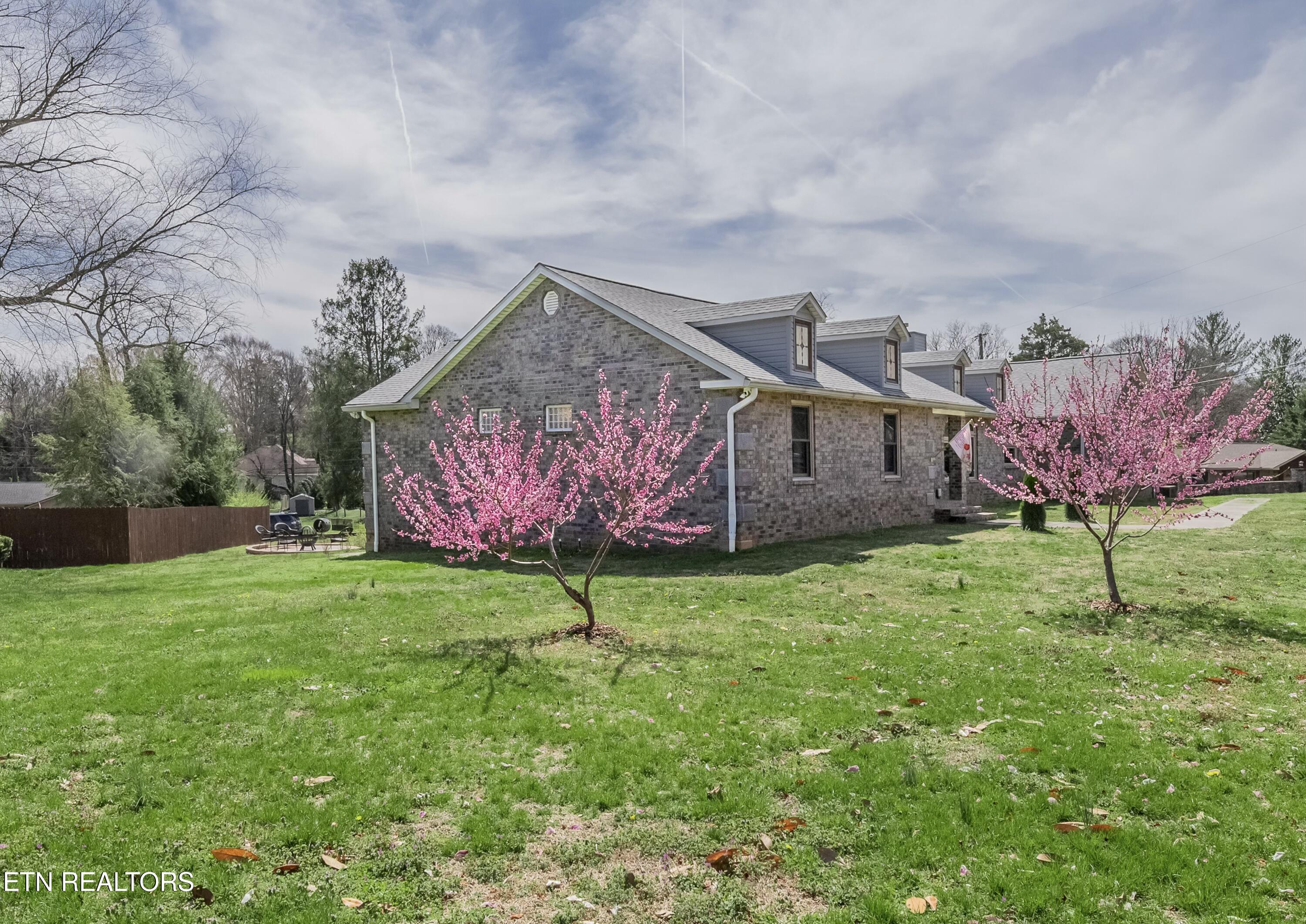5900 Green Valley Drive Knoxville TN 37914