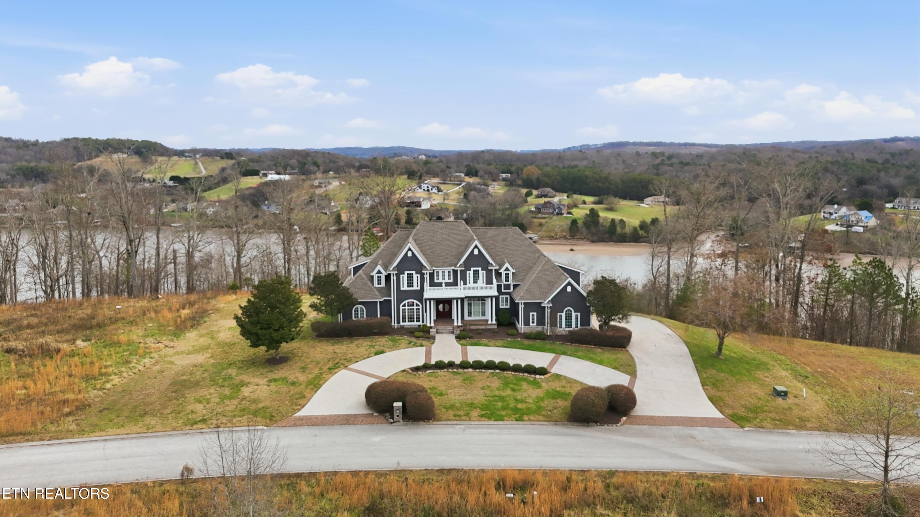 910 Eagle Nest Drive Loudon TN 37774