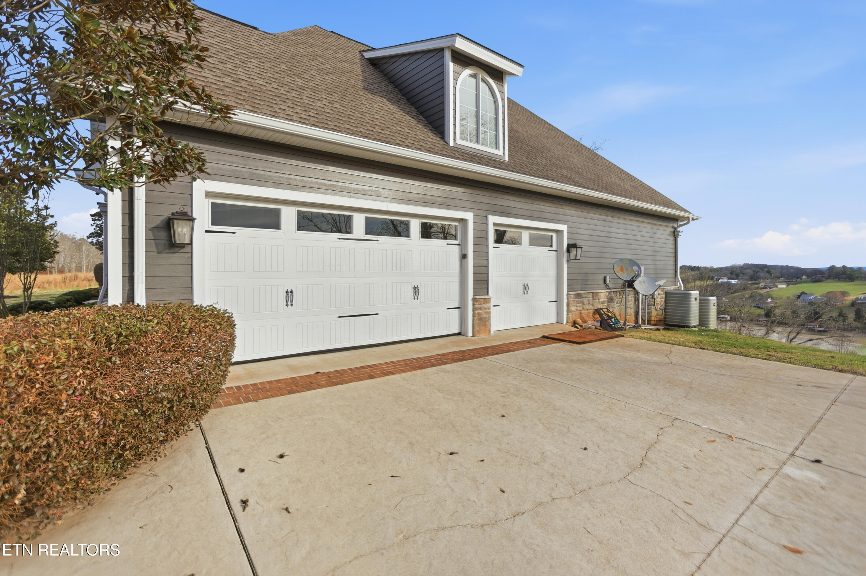 910 Eagle Nest Drive Loudon TN 37774