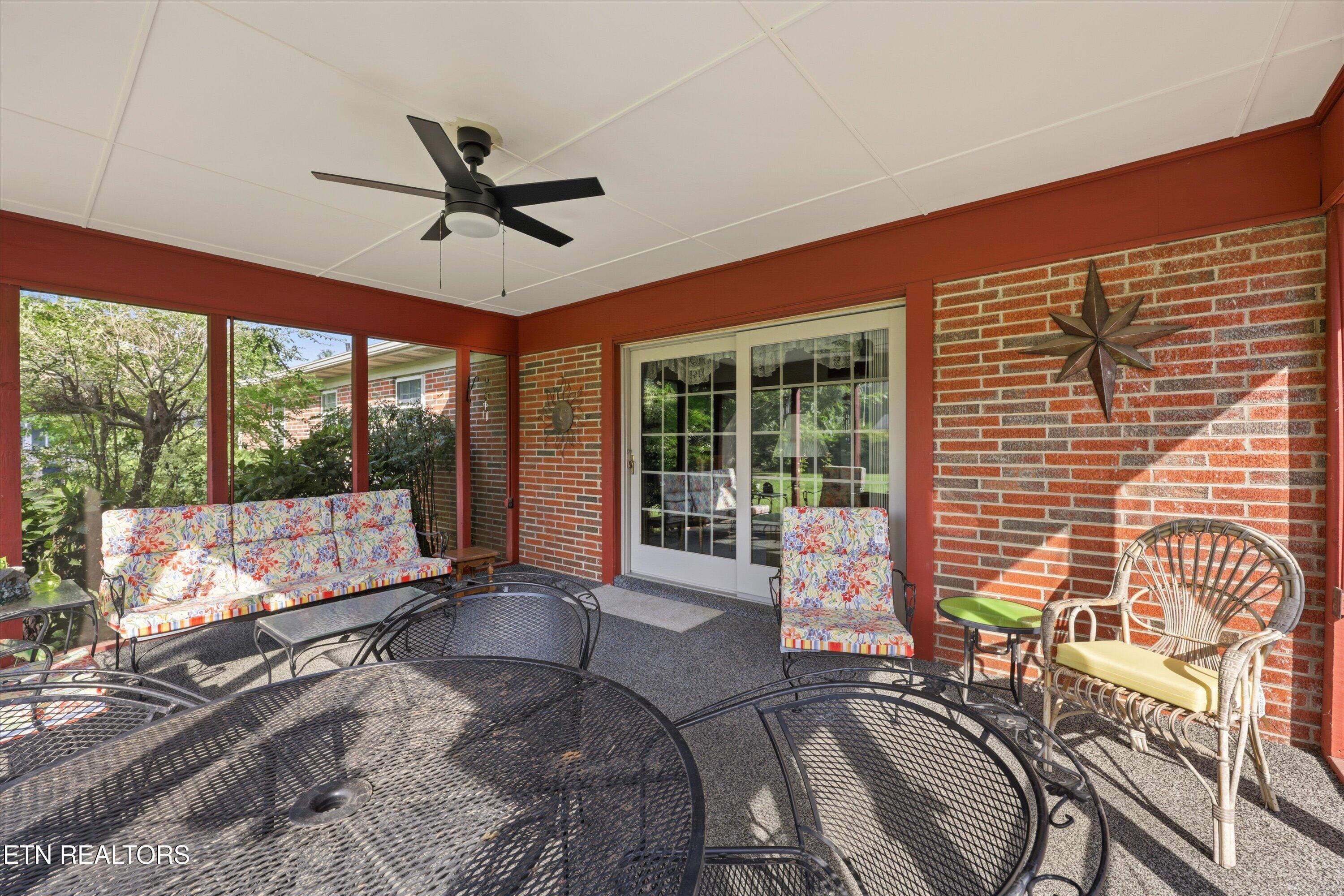 827 W Cunningham Street Alcoa TN 37701