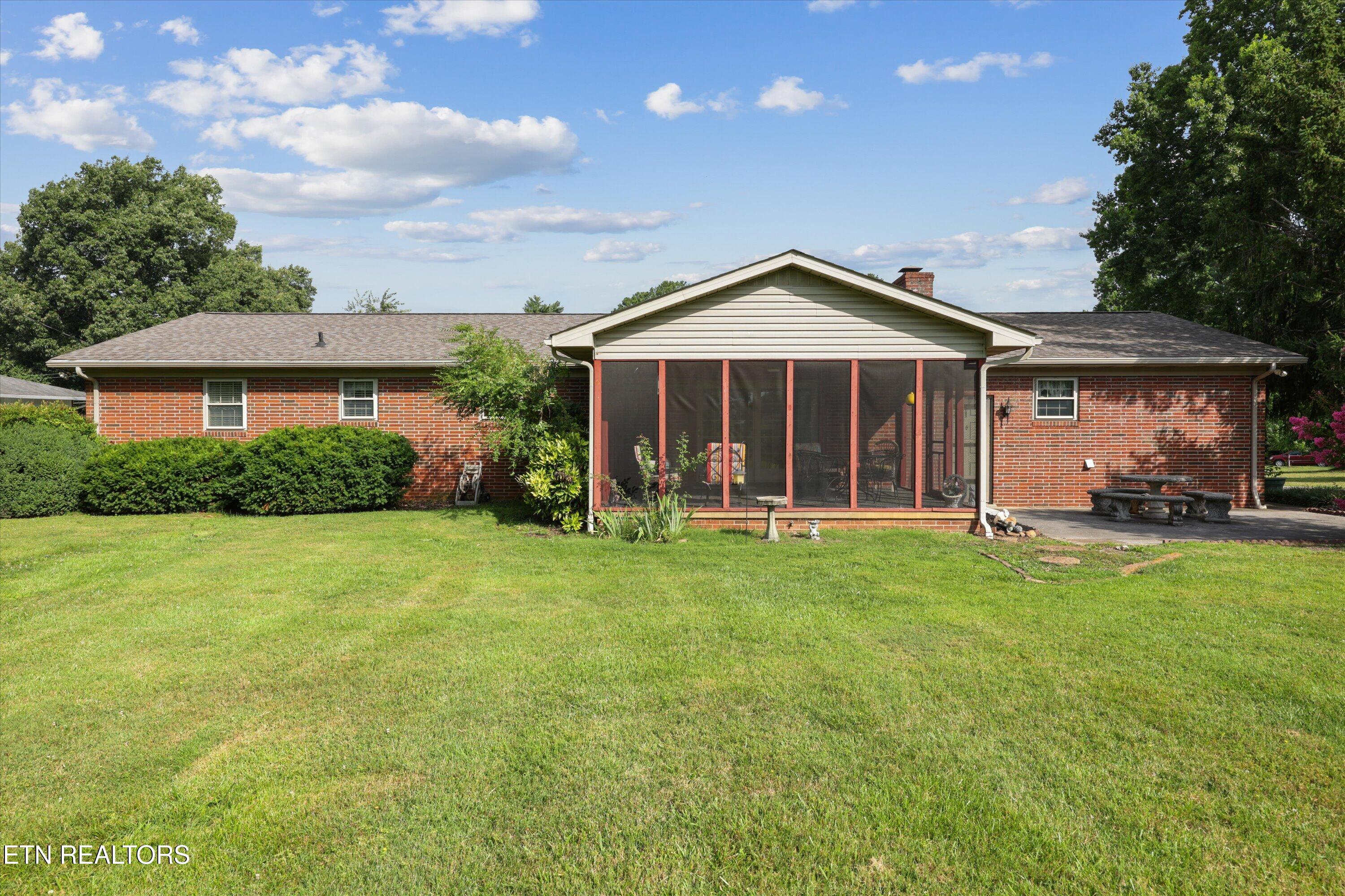 827 W Cunningham Street Alcoa TN 37701