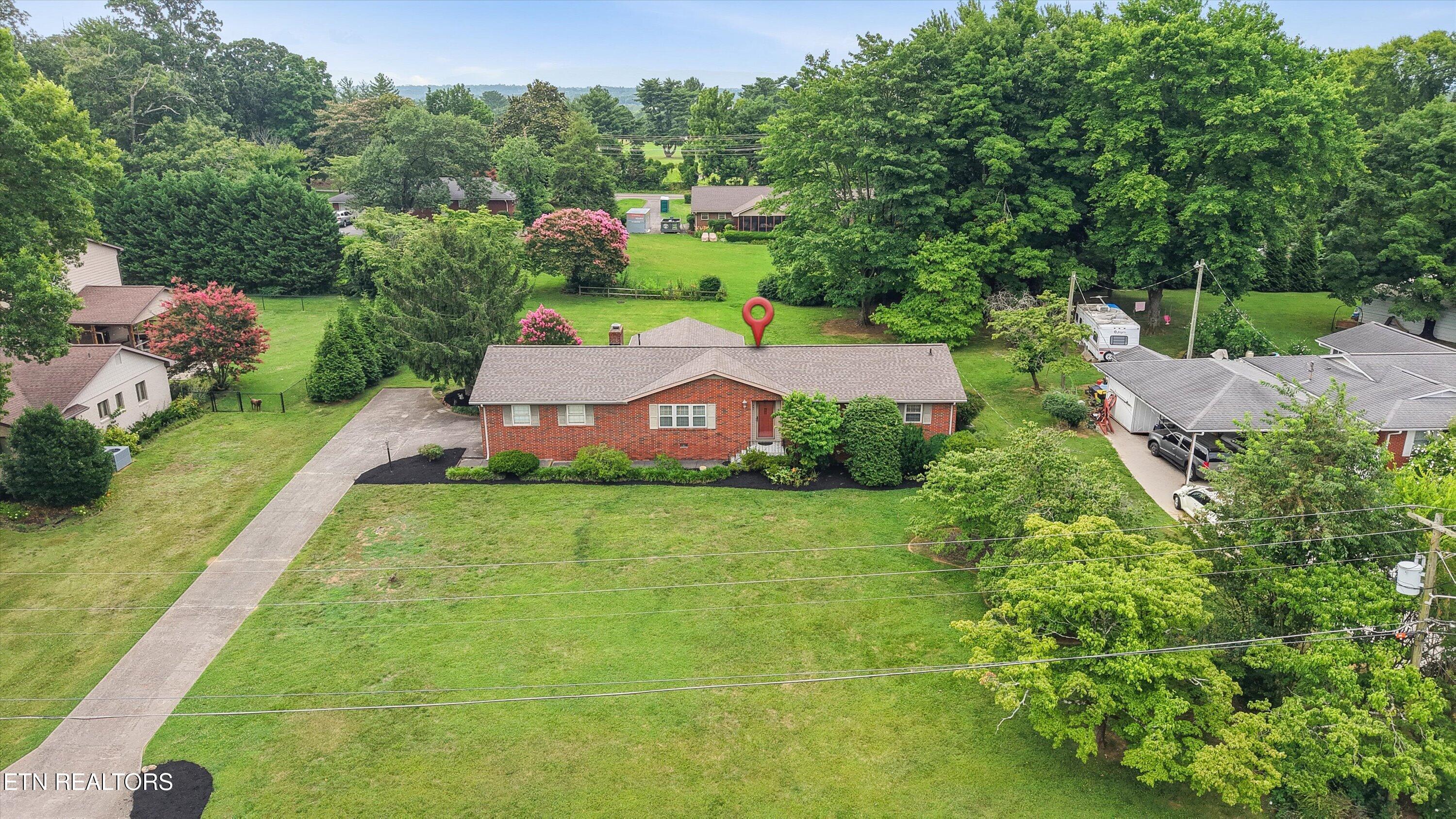 827 W Cunningham Street Alcoa TN 37701