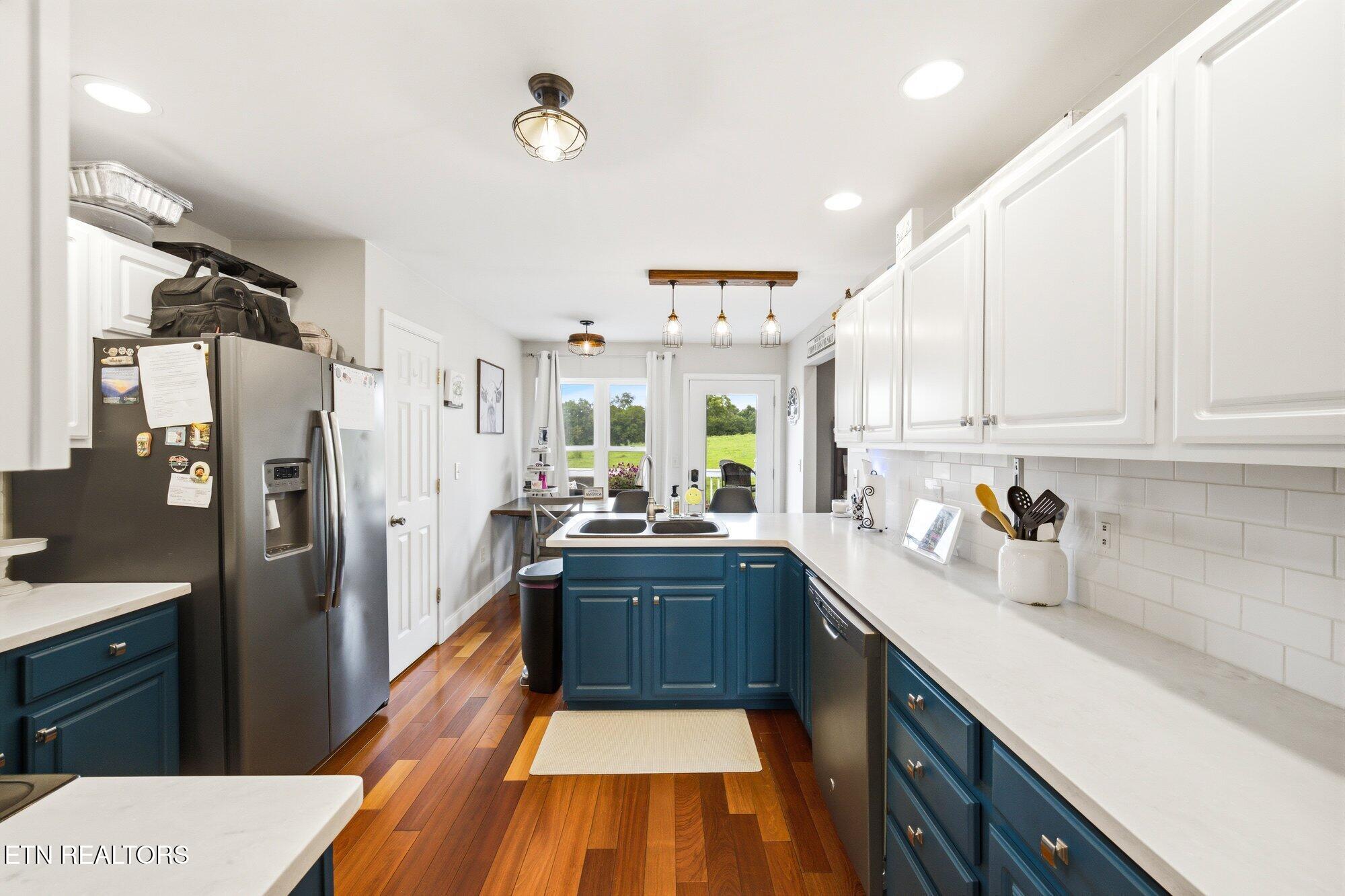 1463 River Run Circle Sevierville TN 37876