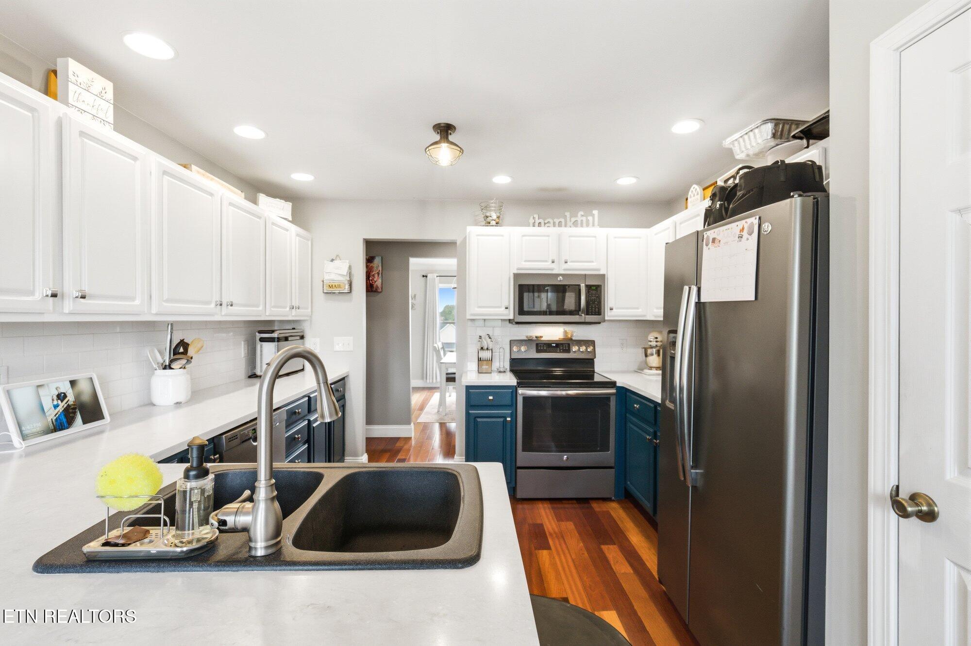 1463 River Run Circle Sevierville TN 37876