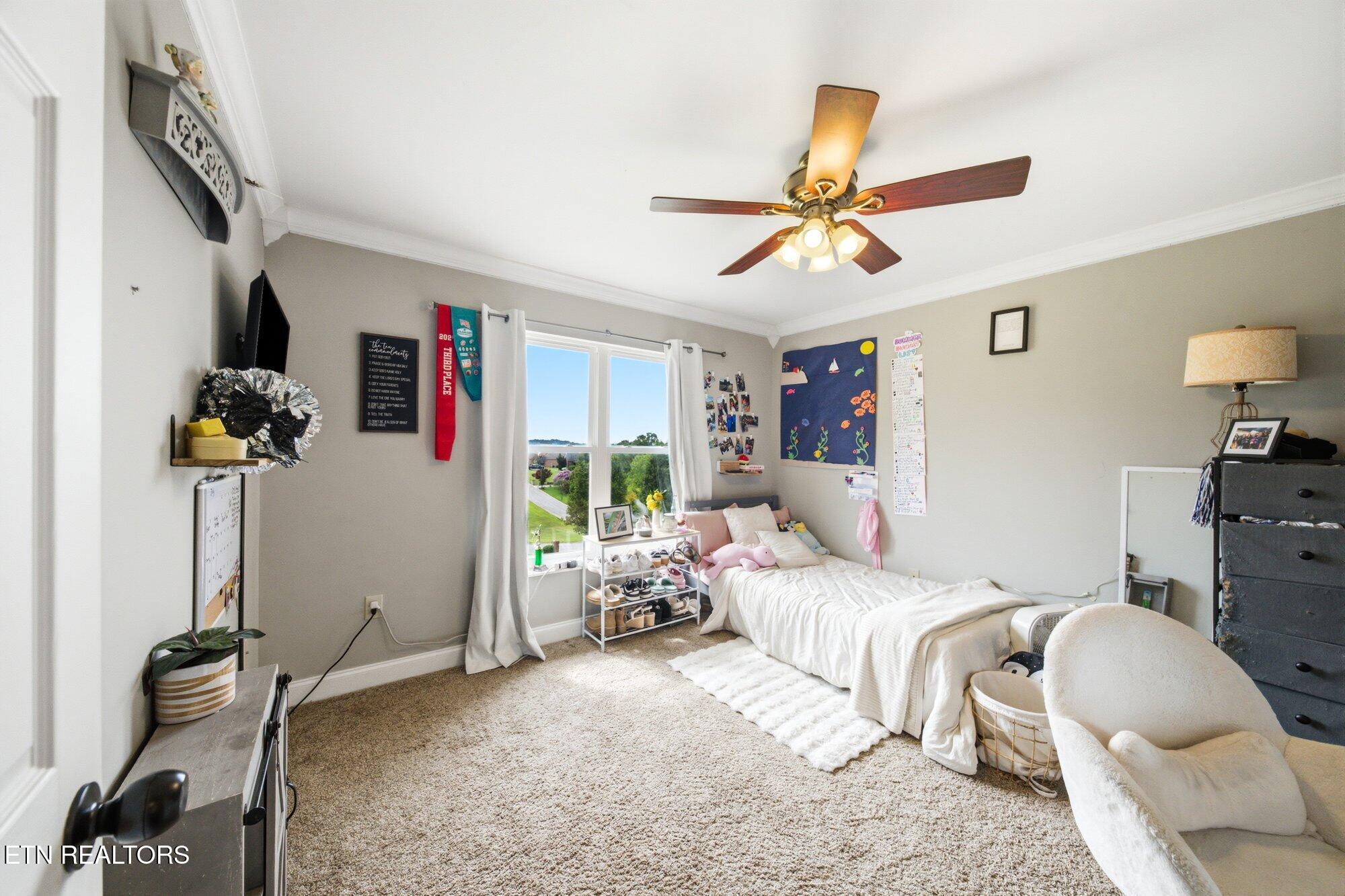 1463 River Run Circle Sevierville TN 37876