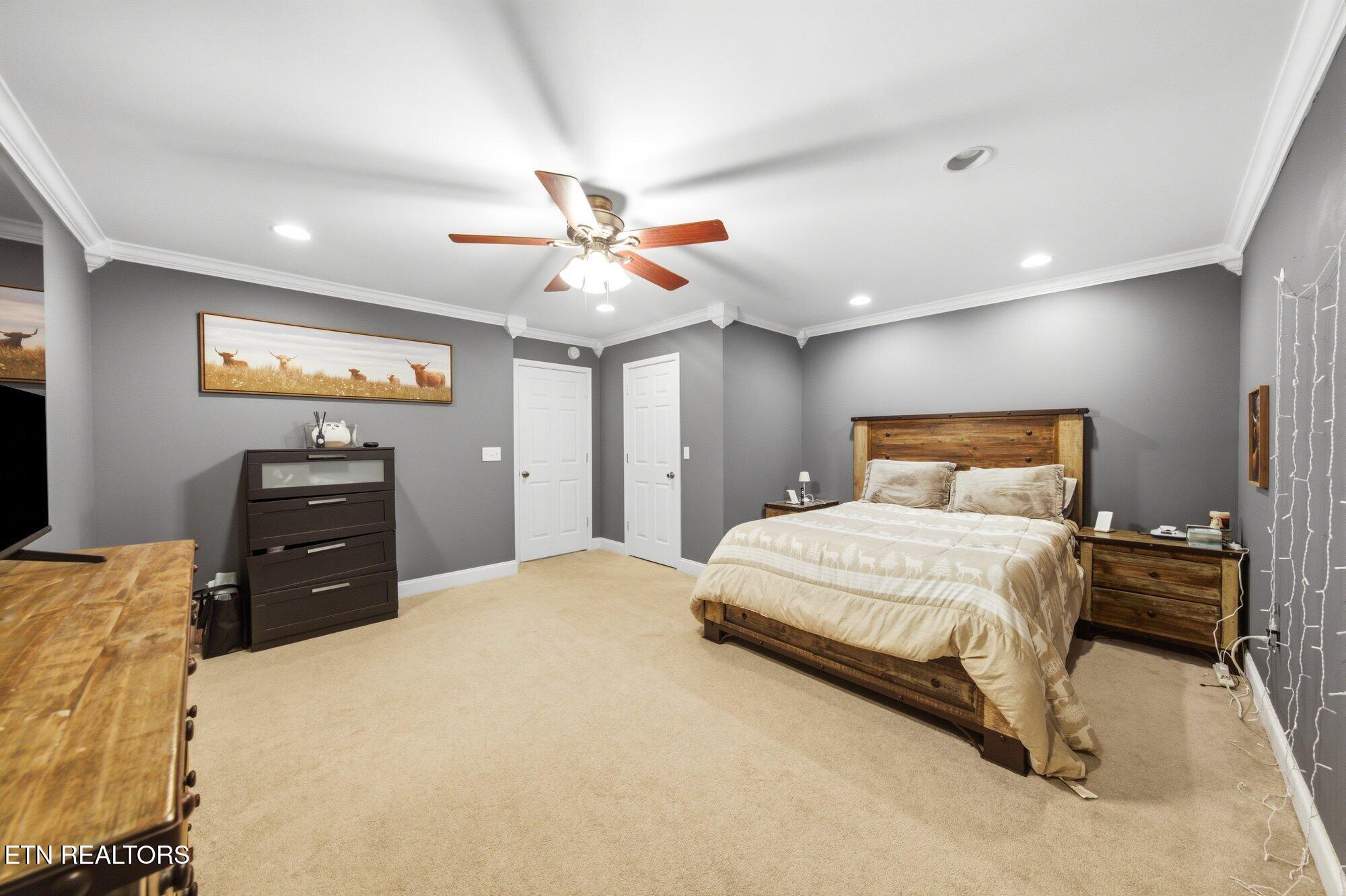 1463 River Run Circle Sevierville TN 37876