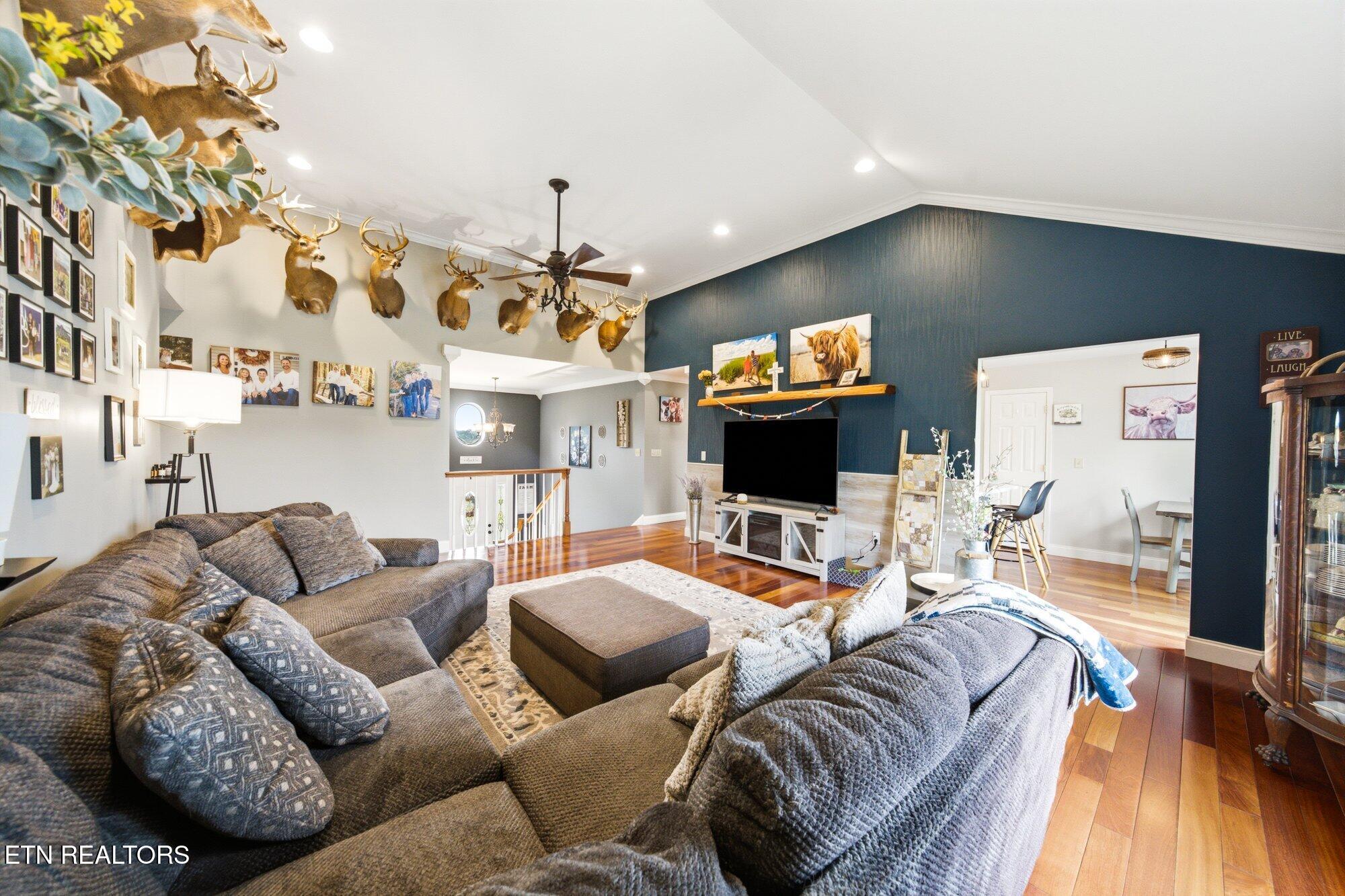 1463 River Run Circle Sevierville TN 37876