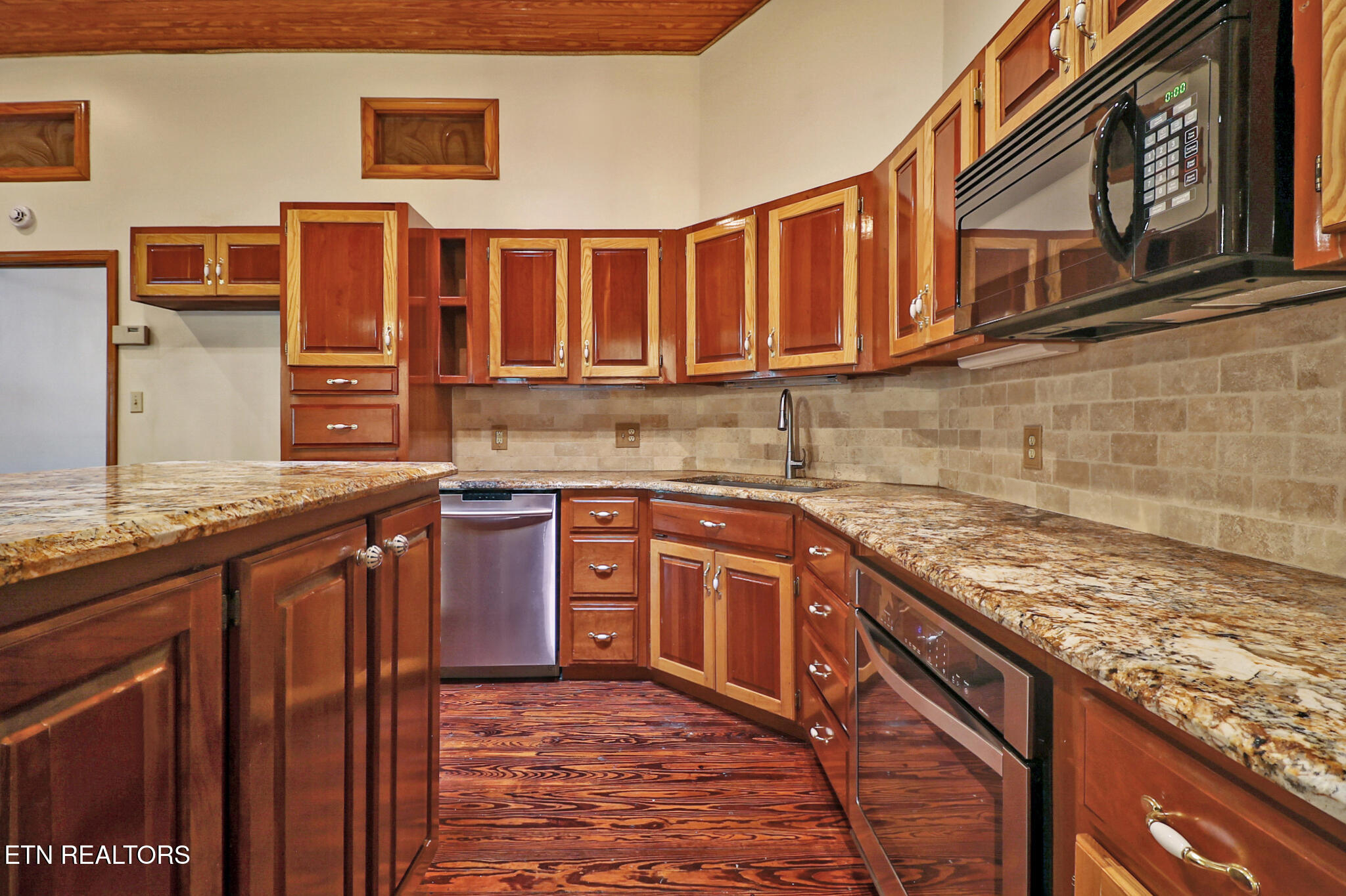 395 Ashley Lane Oneida TN 37841