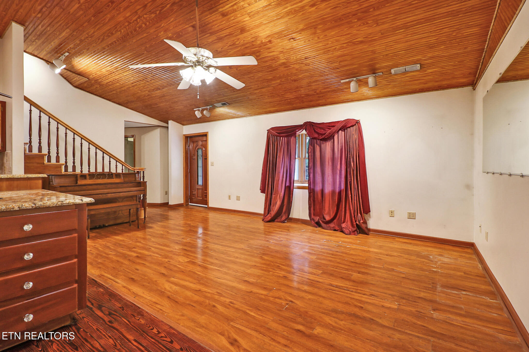 395 Ashley Lane Oneida TN 37841
