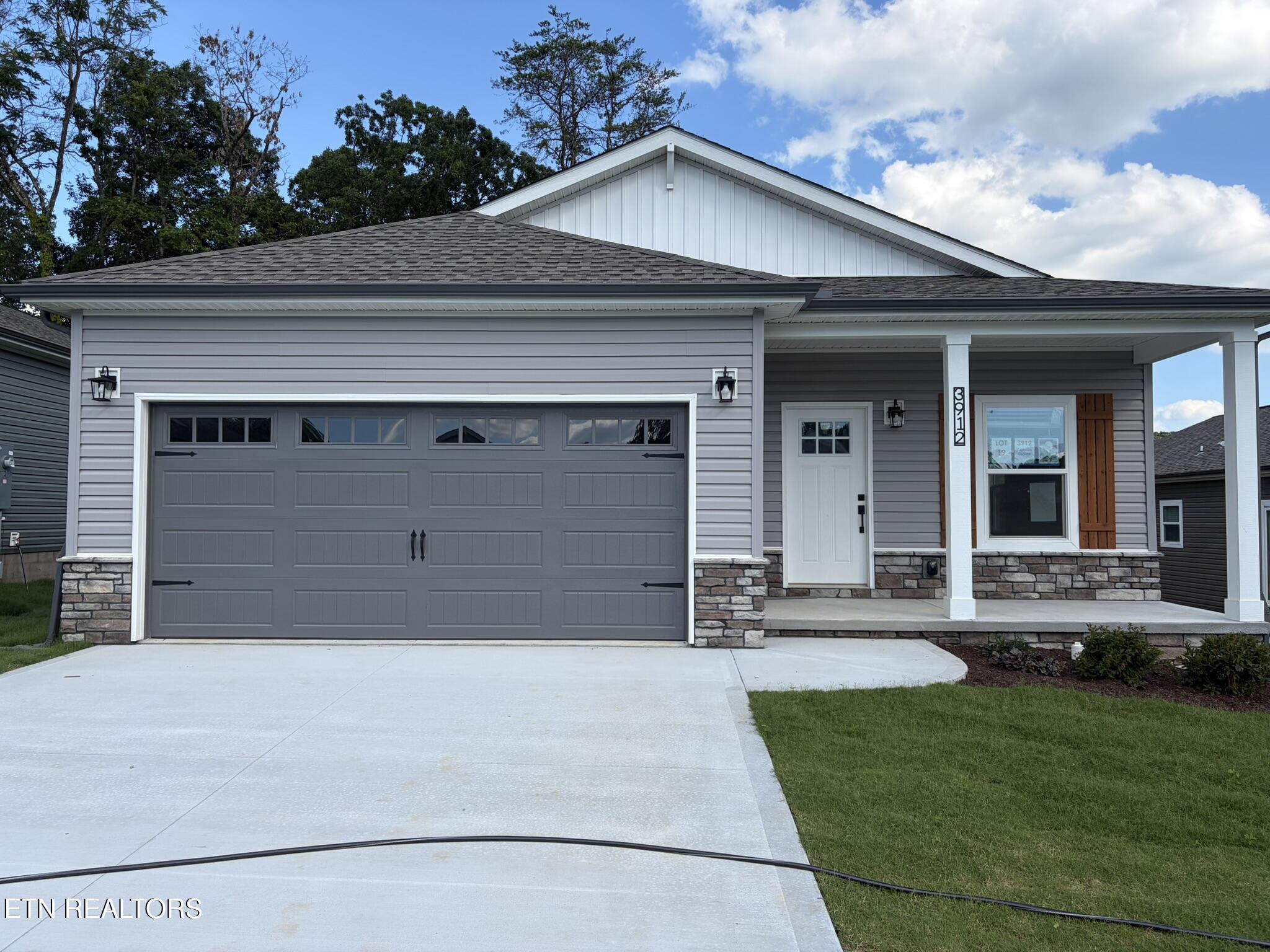 3912 Crimson Clover Lane Knoxville TN 37924