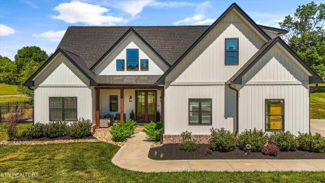 8233 Tazewell Pike Corryton TN 37721