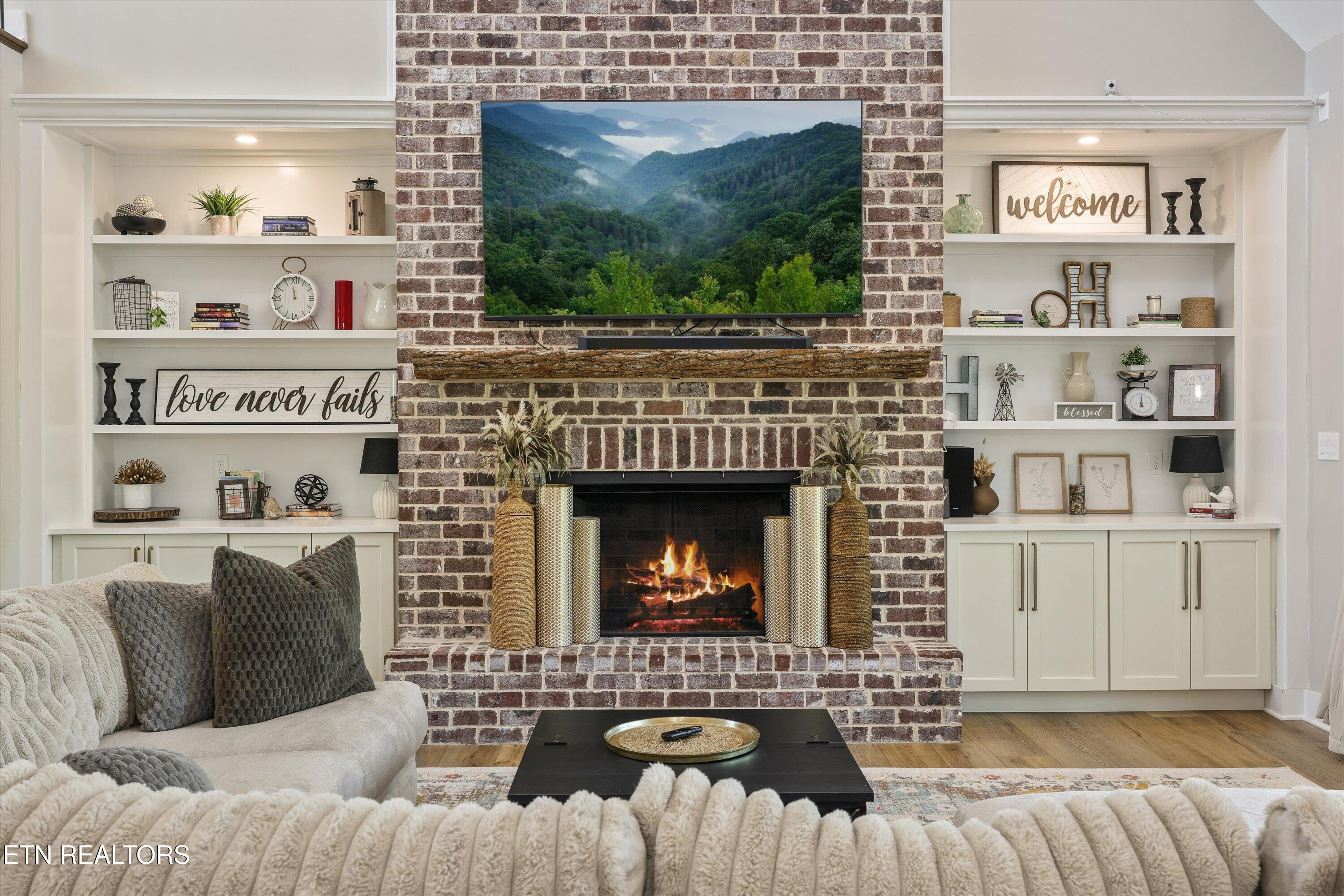 8233 Tazewell Pike Corryton TN 37721