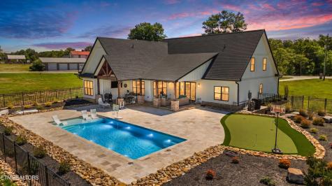 8233 Tazewell Pike Corryton TN 37721
