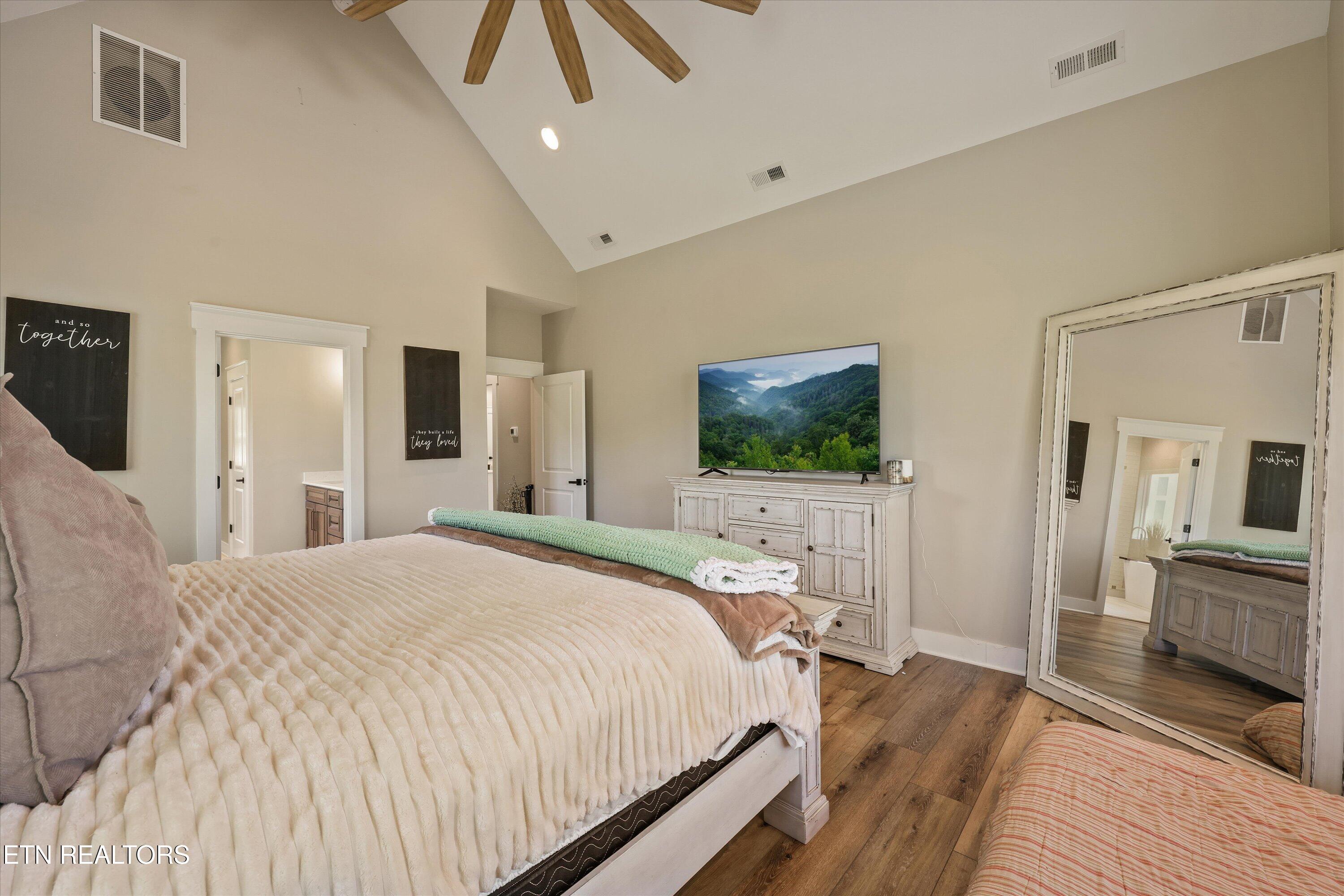 8233 Tazewell Pike Corryton TN 37721
